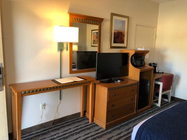 NavajoLand Inn photo 20