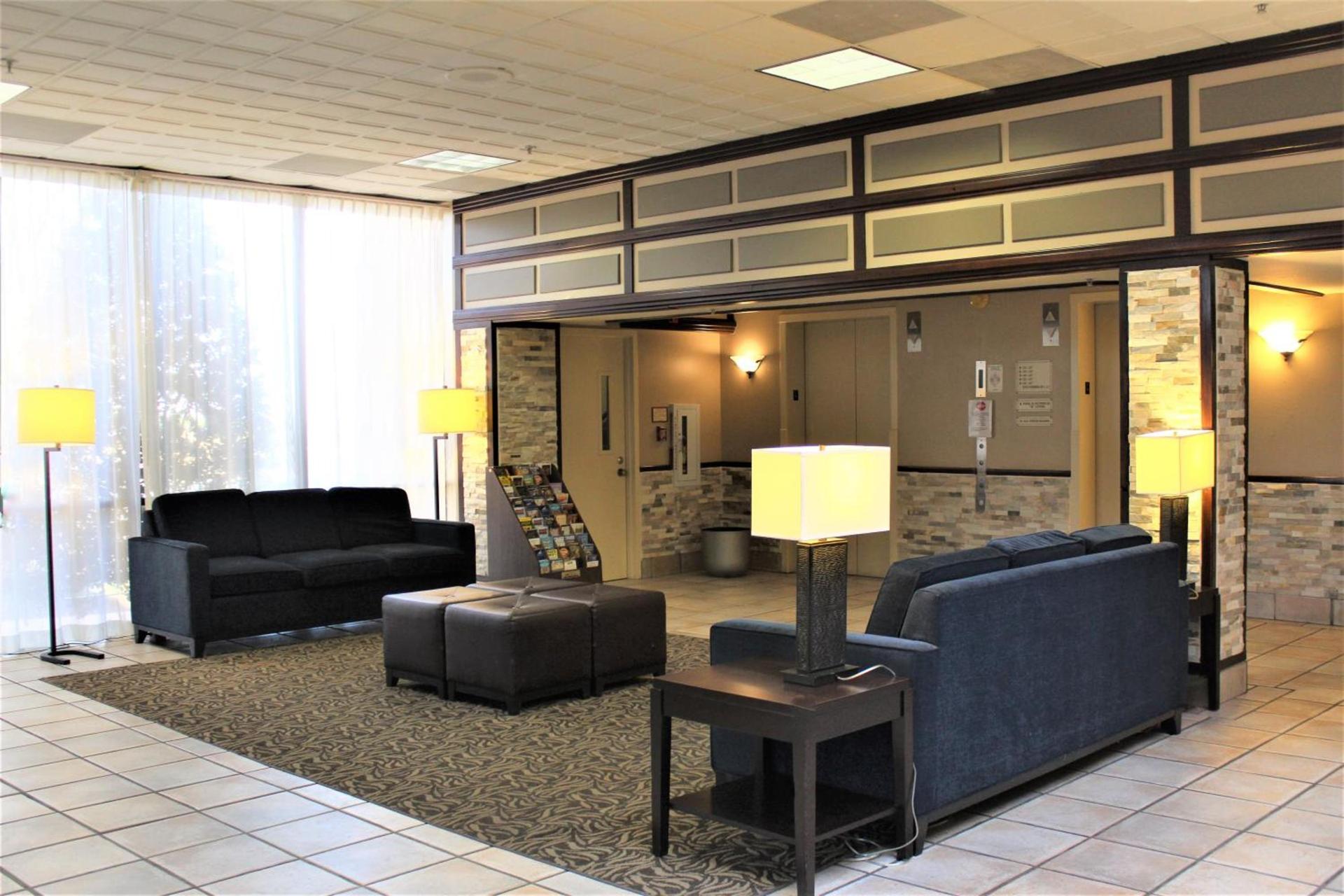 Comfort Inn University Center photo 3
