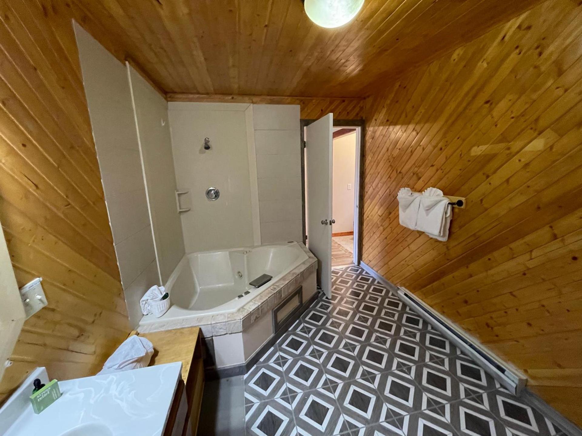 Estes Mountain Inn photo 10