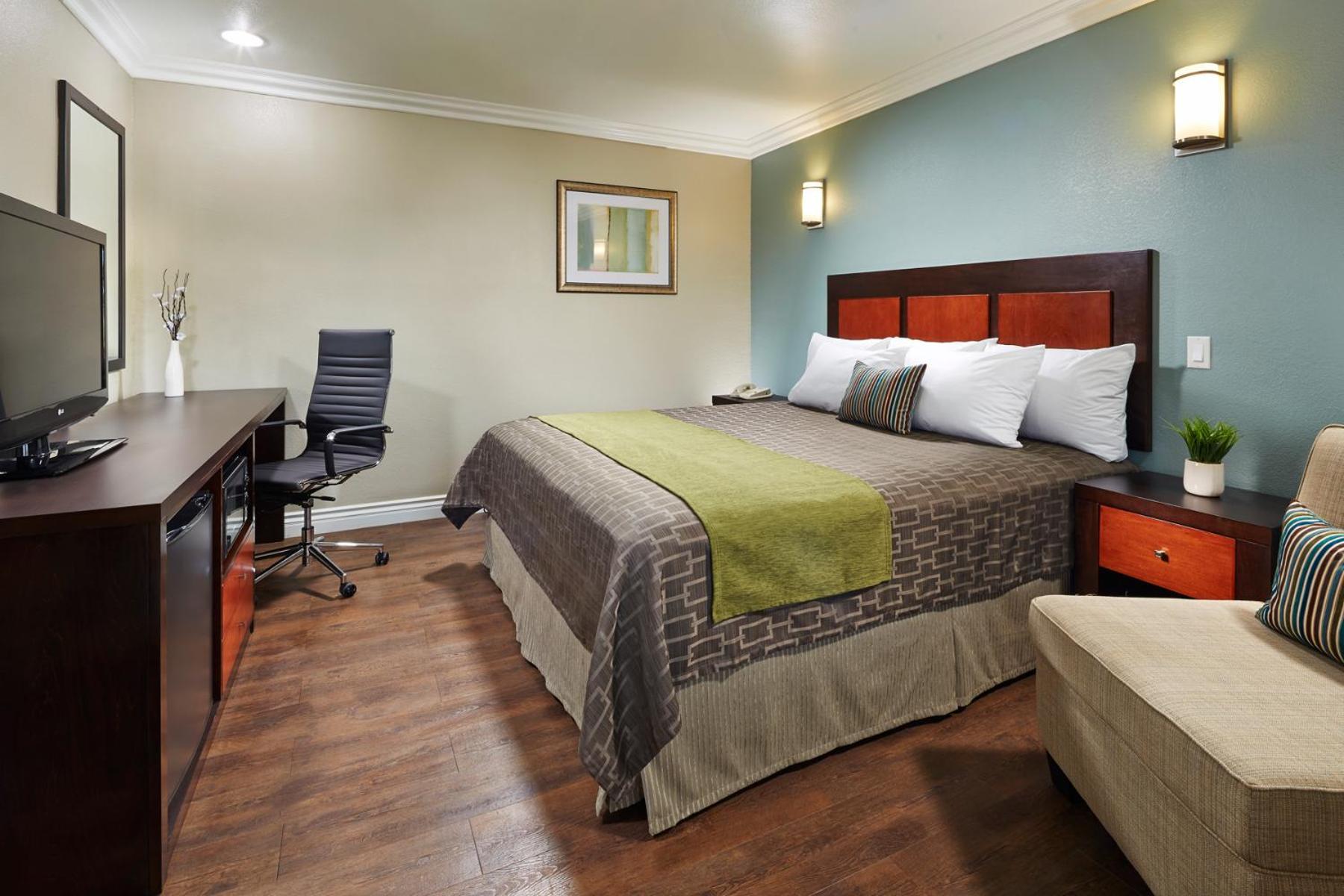 American Inn Downey photo 14