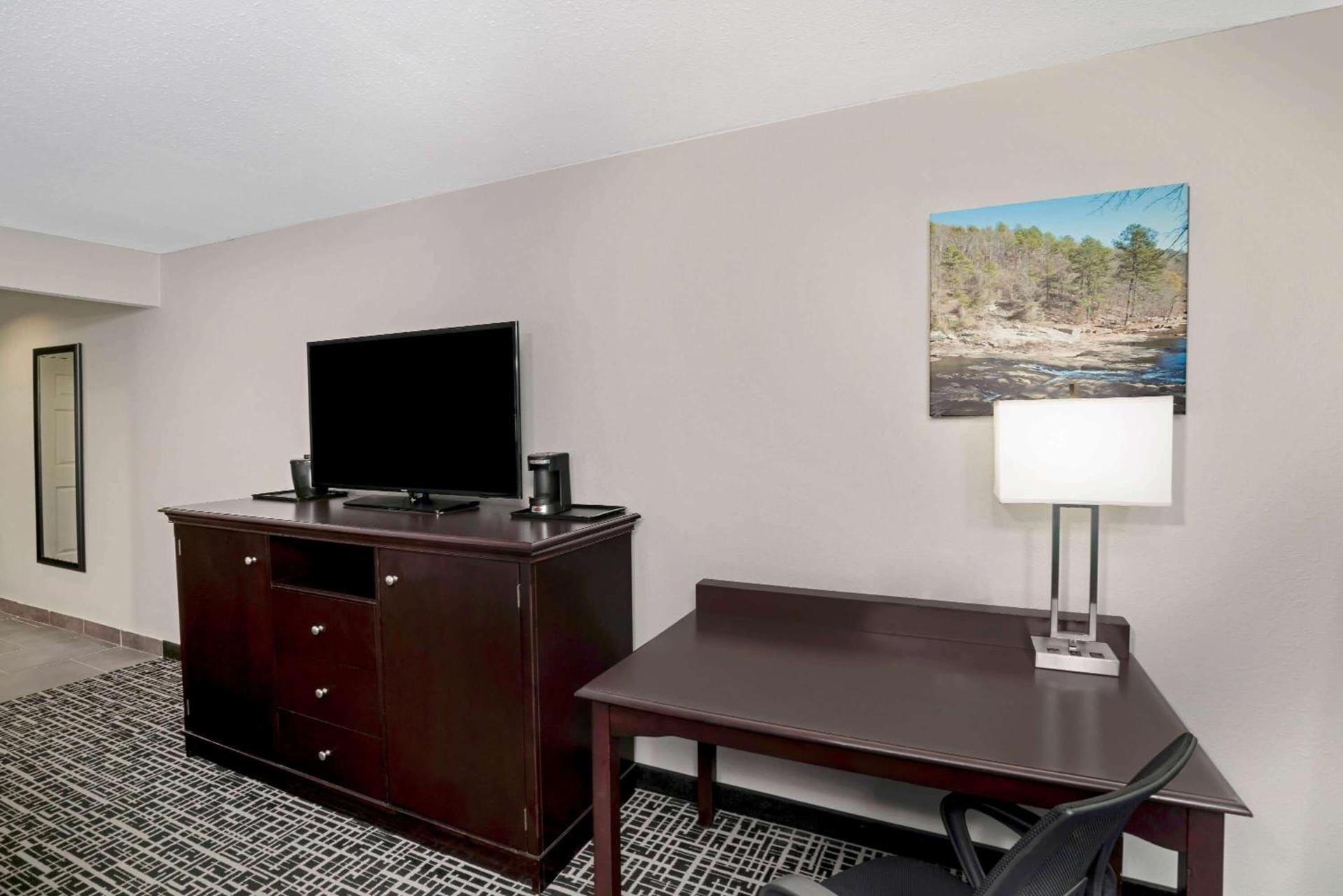 La Quinta by Wyndham Cookeville photo 23