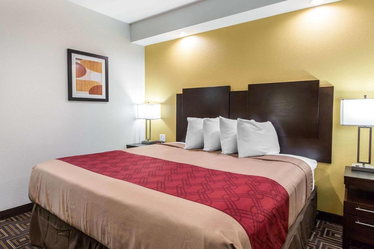 Scottish Inns & Suites Spring - Houston North photo 7