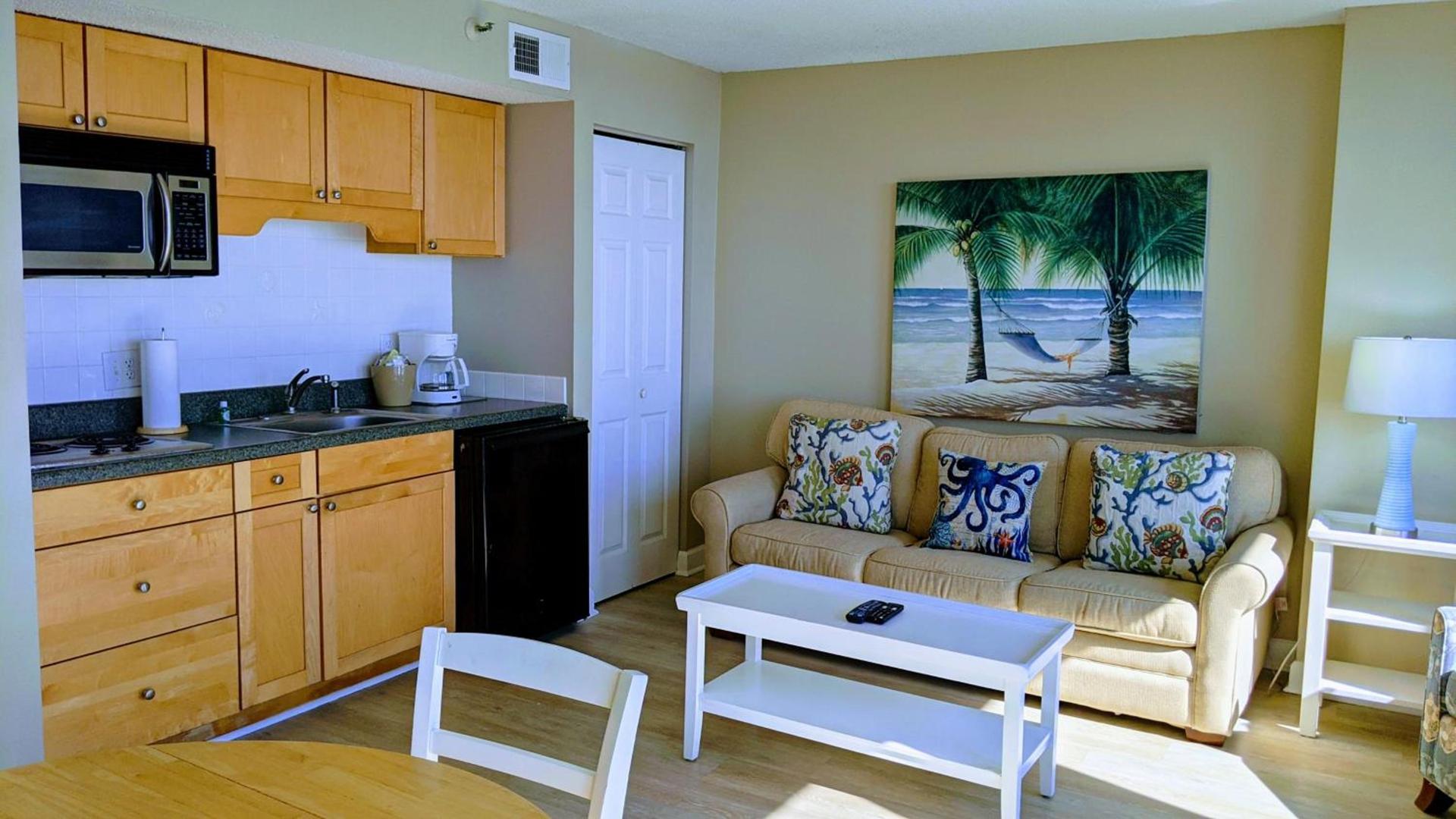 Shell Island Resort - All Oceanfront Suites photo 13
