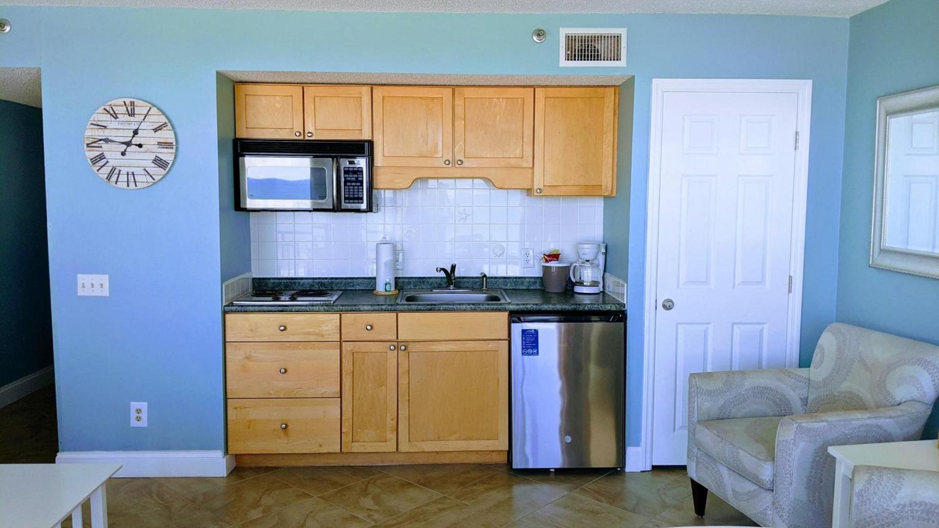 Shell Island Resort - All Oceanfront Suites photo 25