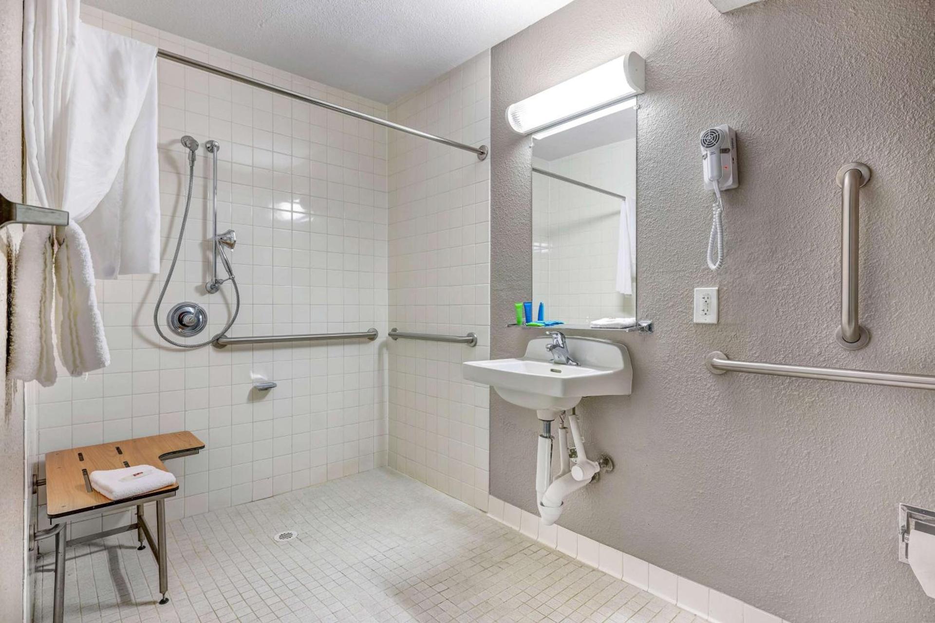 Motel 6-Issaquah, WA - Seattle - East photo 22