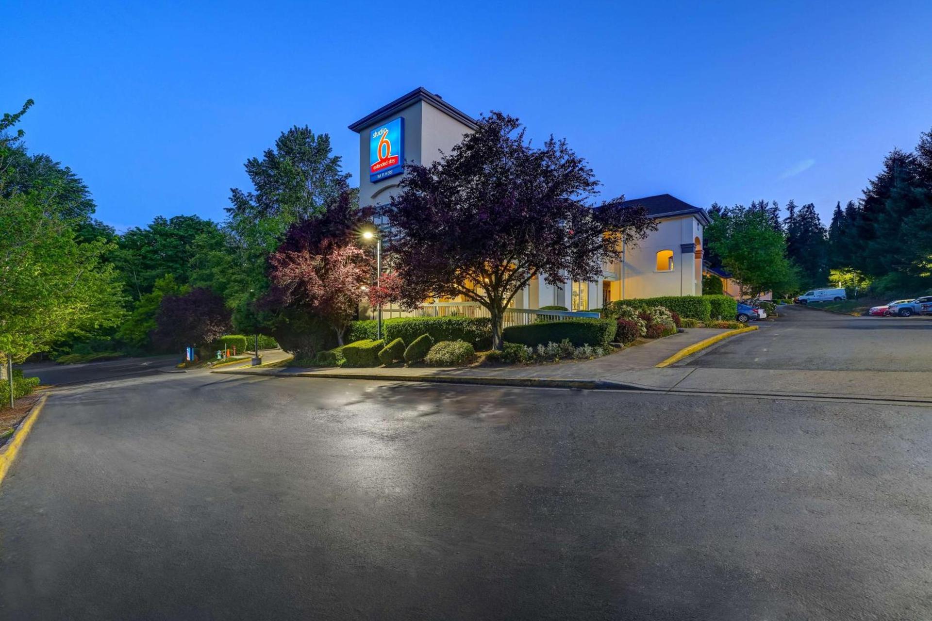 Studio 6-Mountlake Terrace, WA - Seattle photo 2