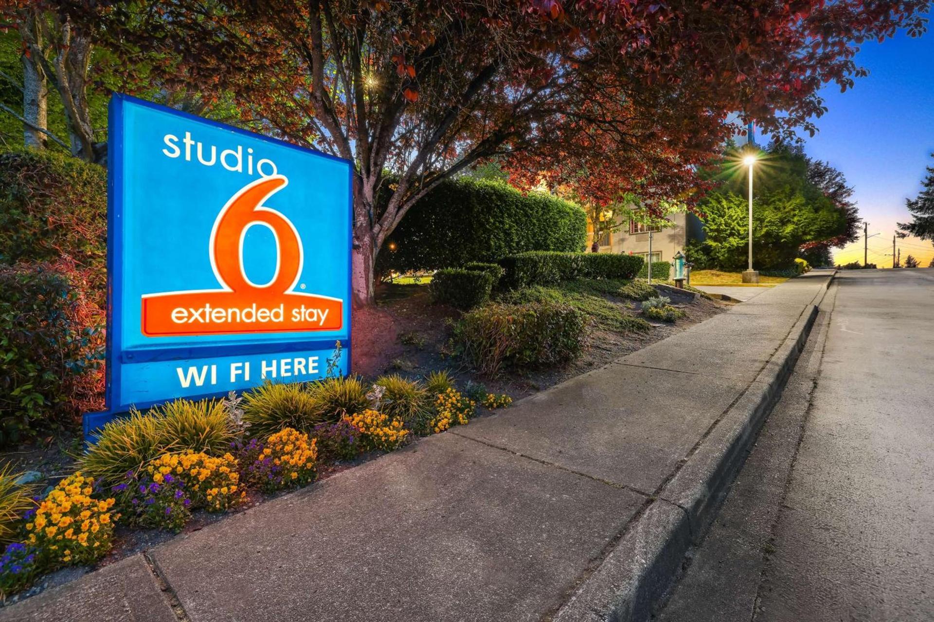 Studio 6-Mountlake Terrace, WA - Seattle photo 3