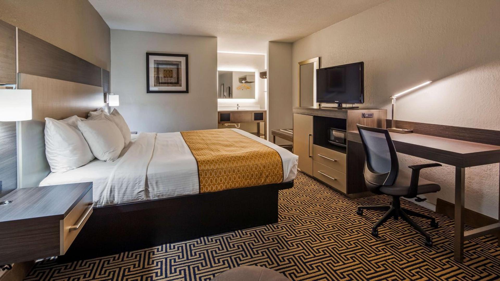 Best Western Central Inn photo 8