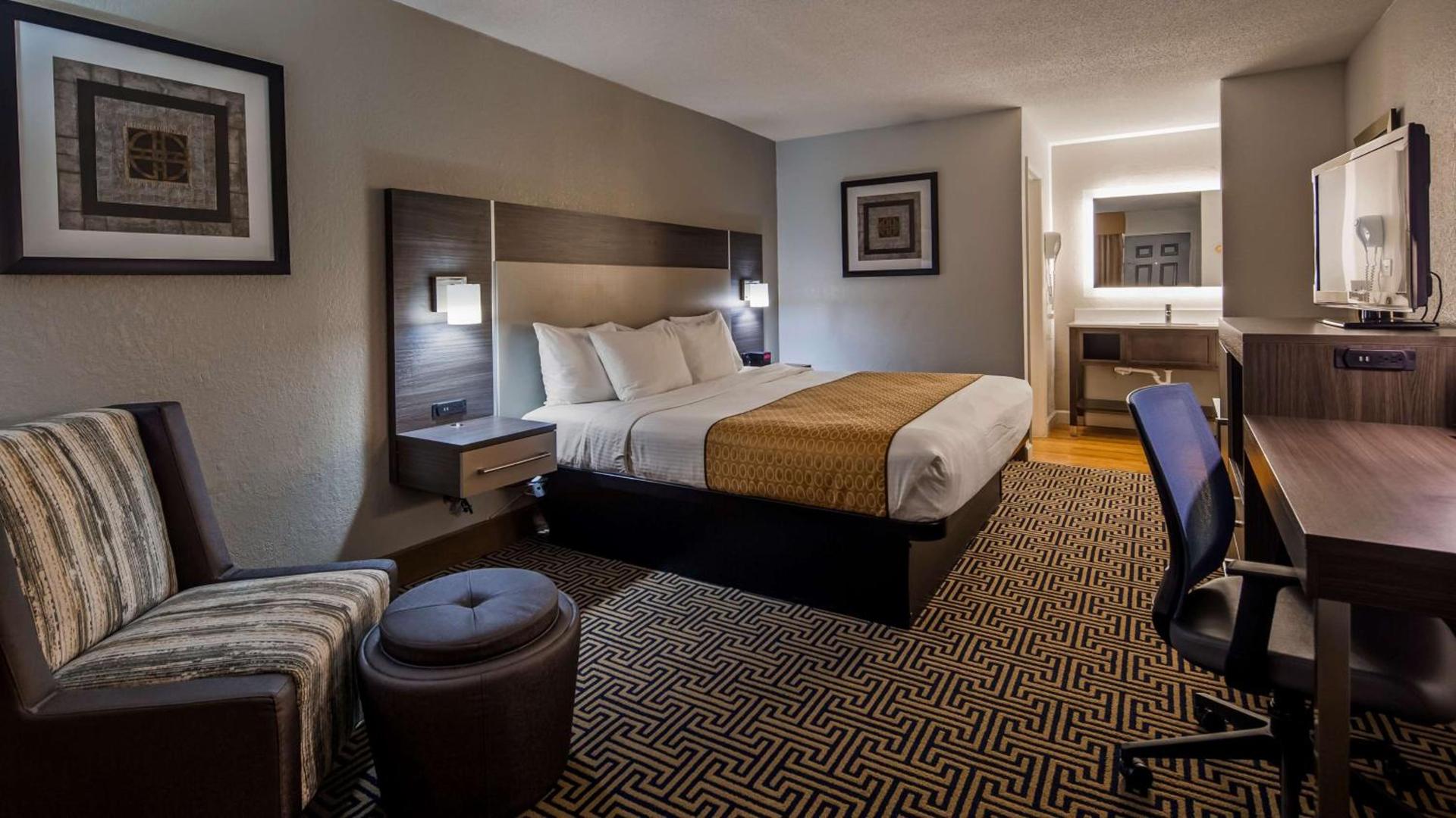 Best Western Central Inn photo 23