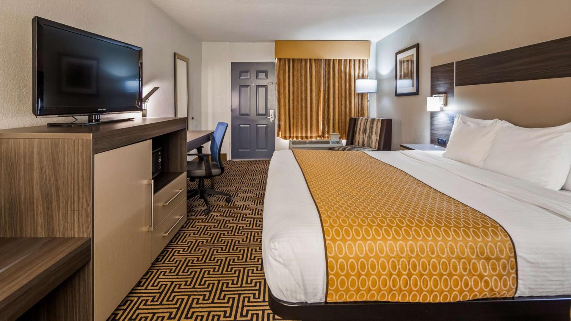 Best Western Central Inn photo 9
