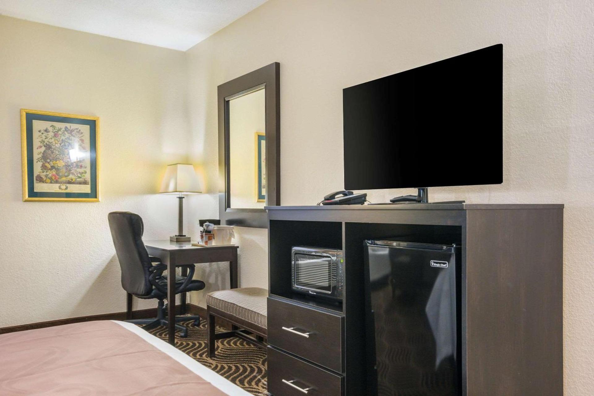 Quality Inn & Suites Florence - Cincinnati South photo 16