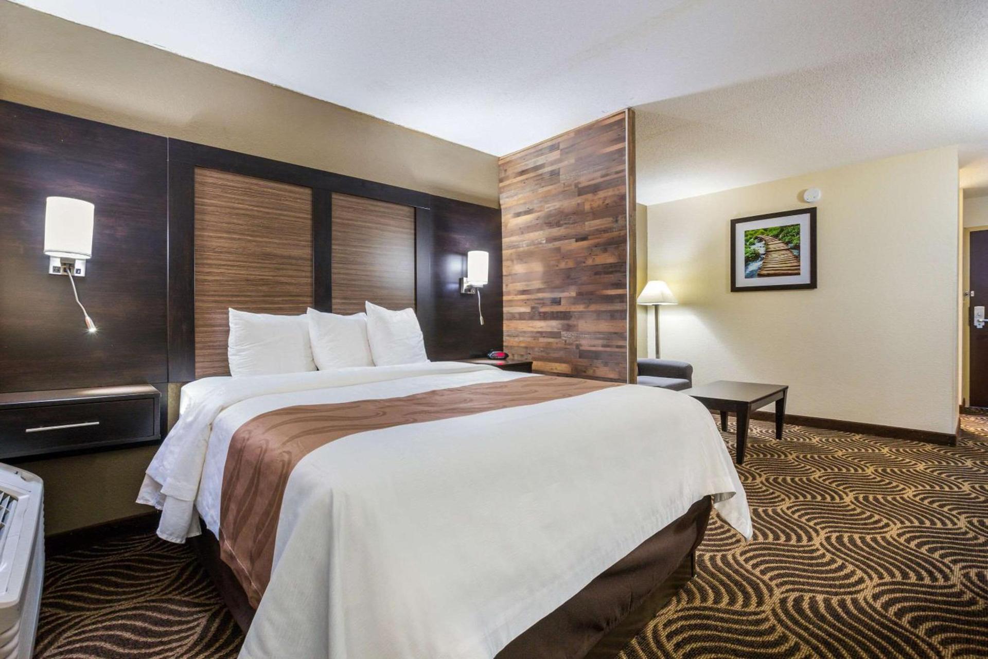 Quality Inn & Suites Florence - Cincinnati South photo 31