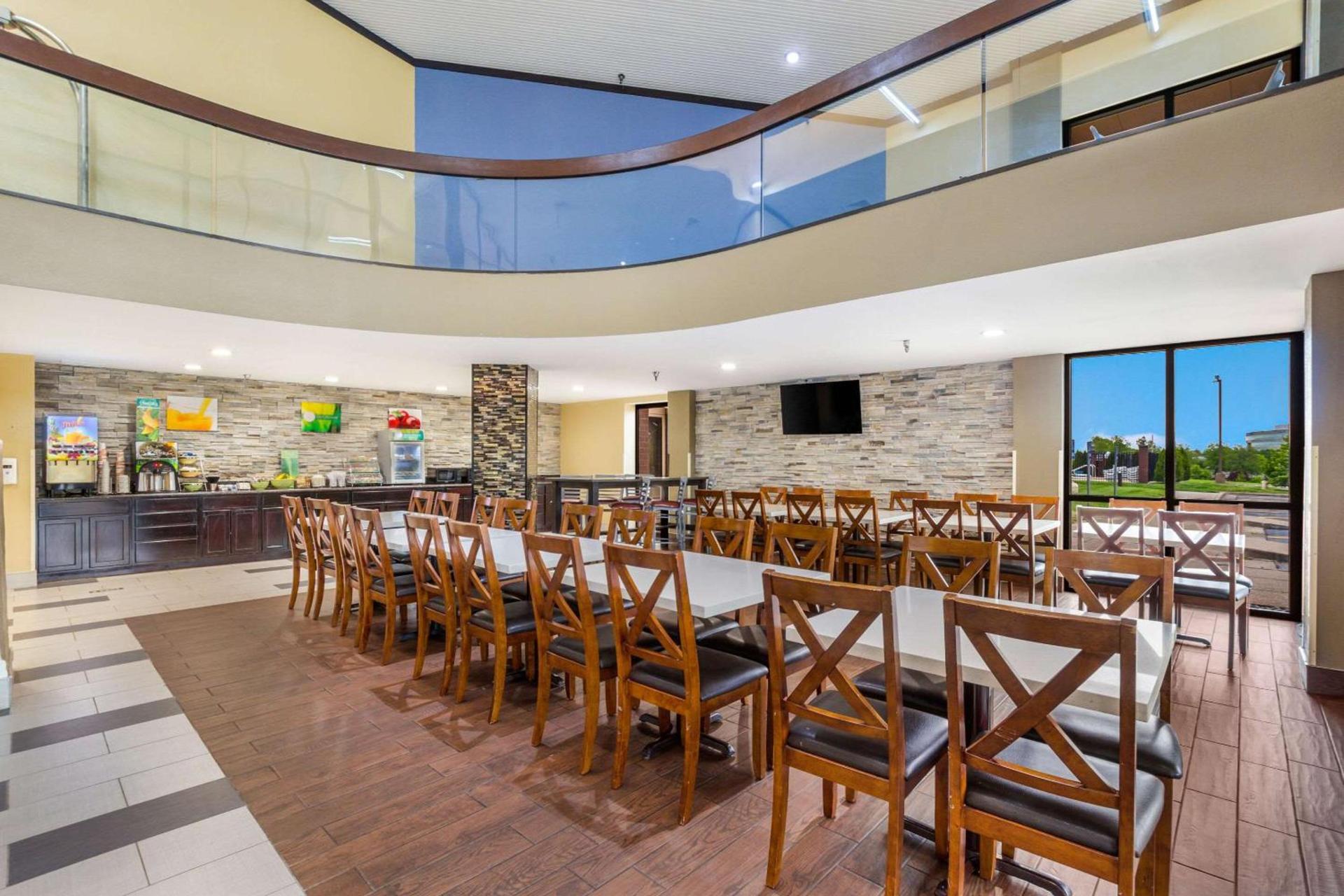 Quality Inn & Suites Florence - Cincinnati South photo 40