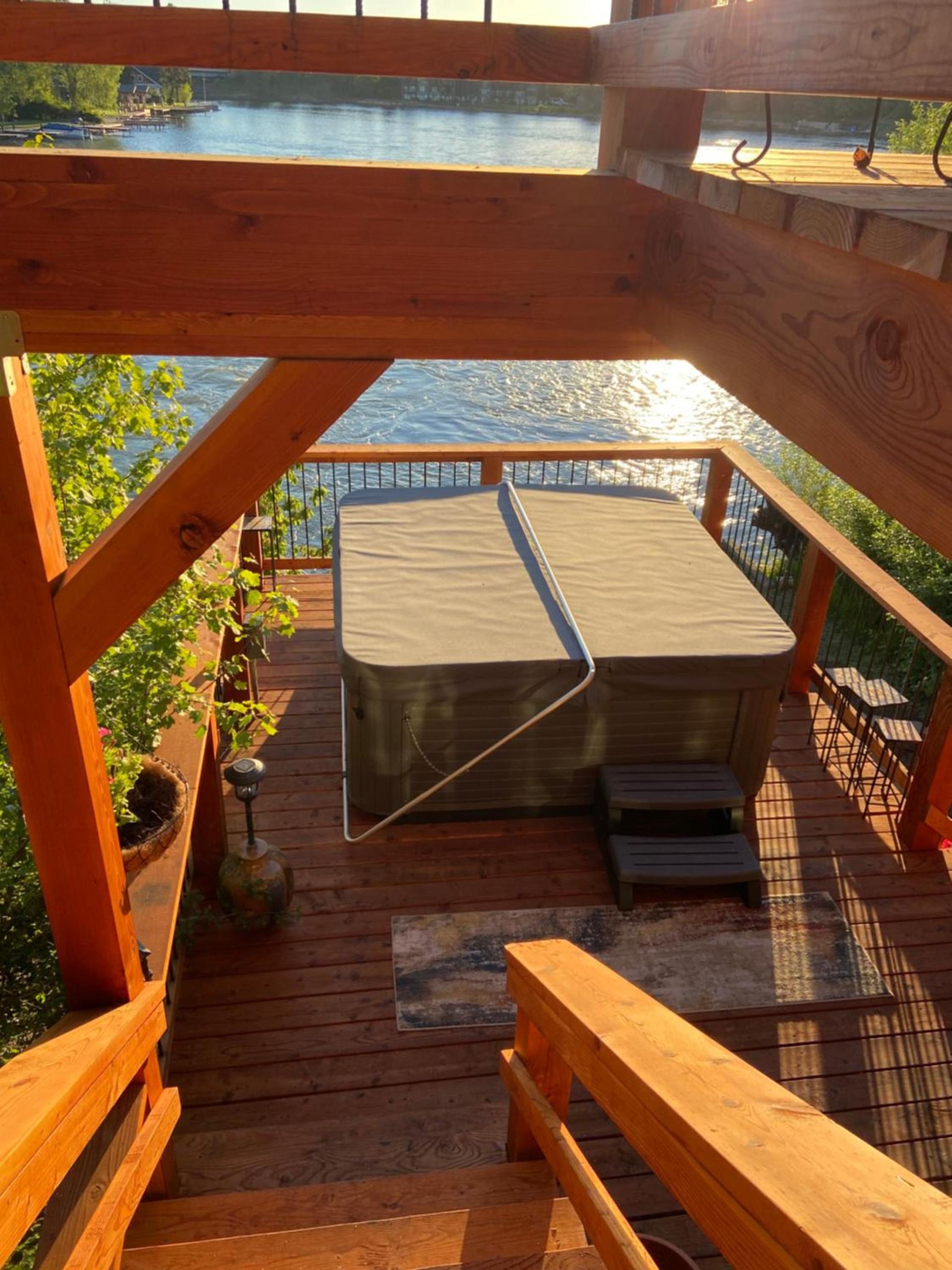 THE INN Bigfork Bay photo 15