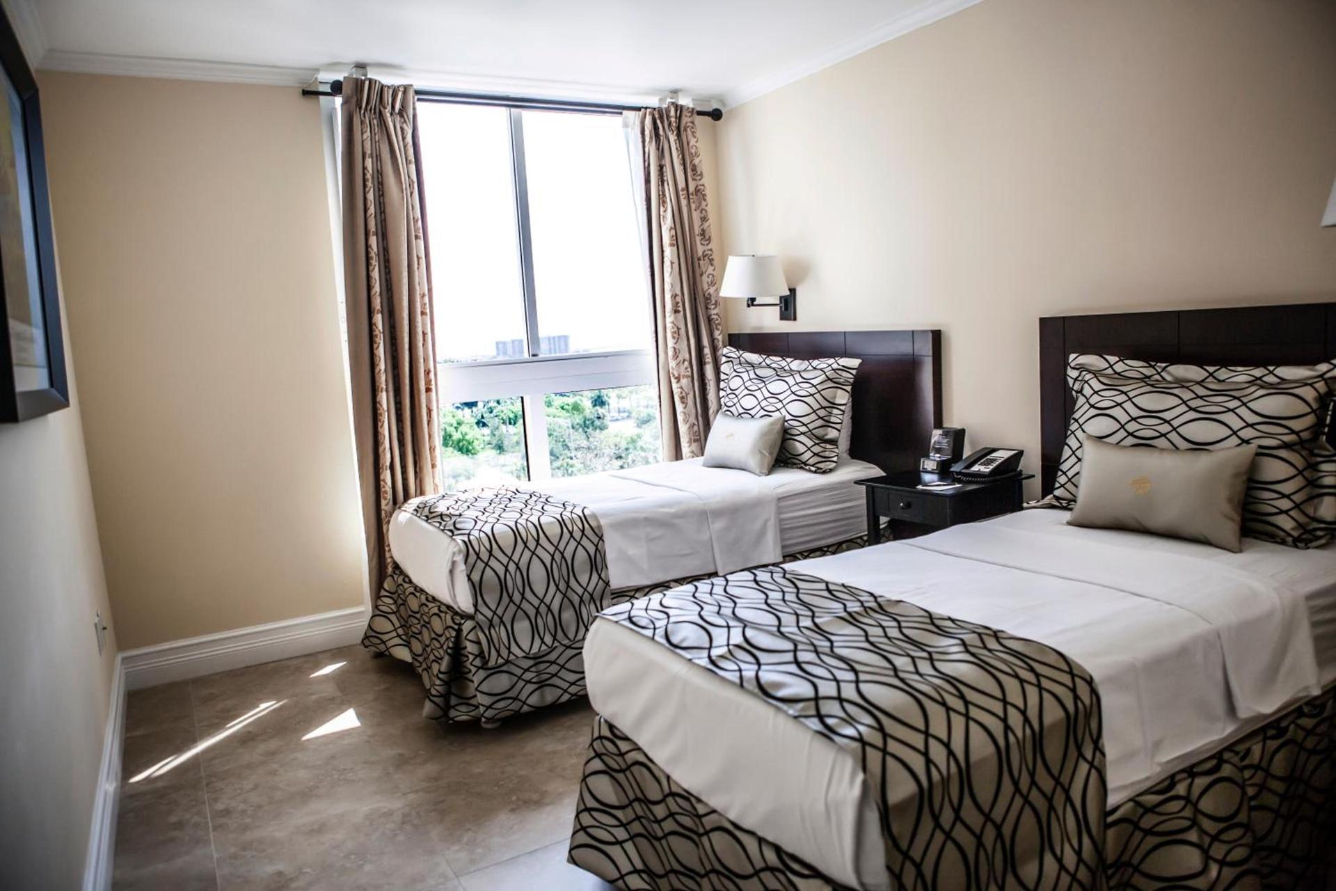The Mutiny Luxury Suites Hotel photo 37