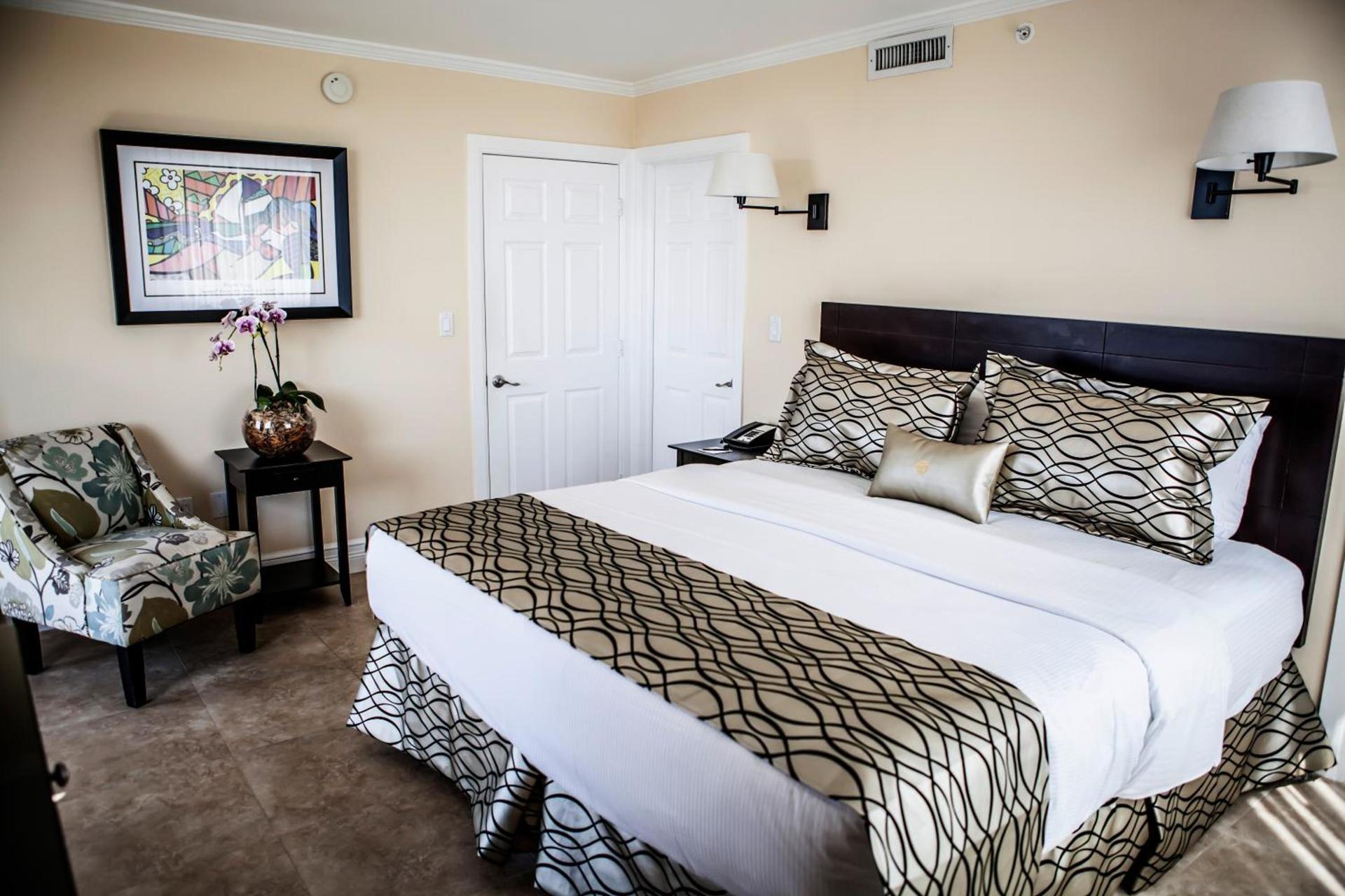 The Mutiny Luxury Suites Hotel photo 40