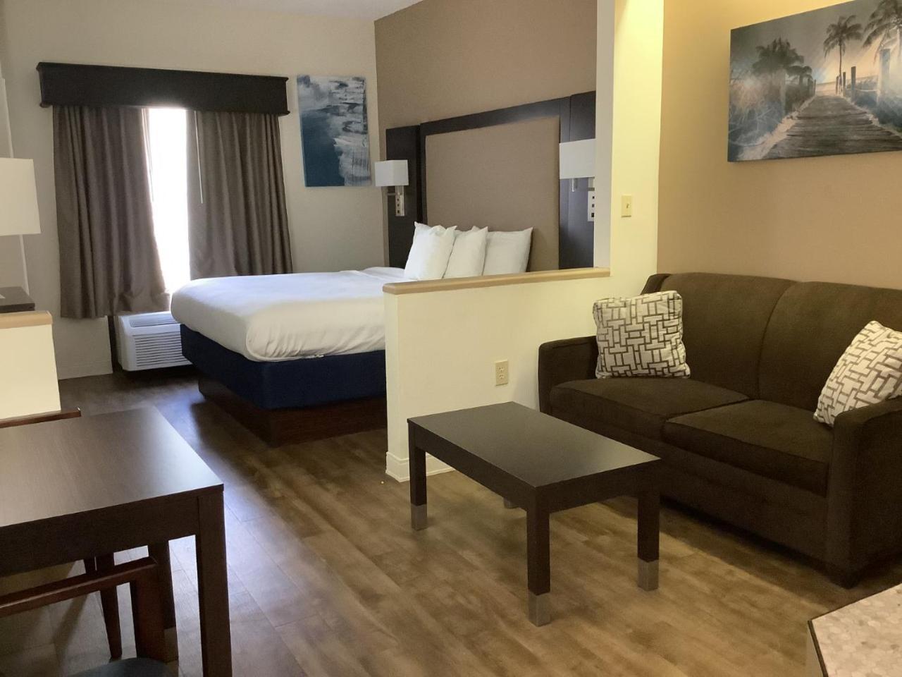 Best Western Plus Madison photo 25