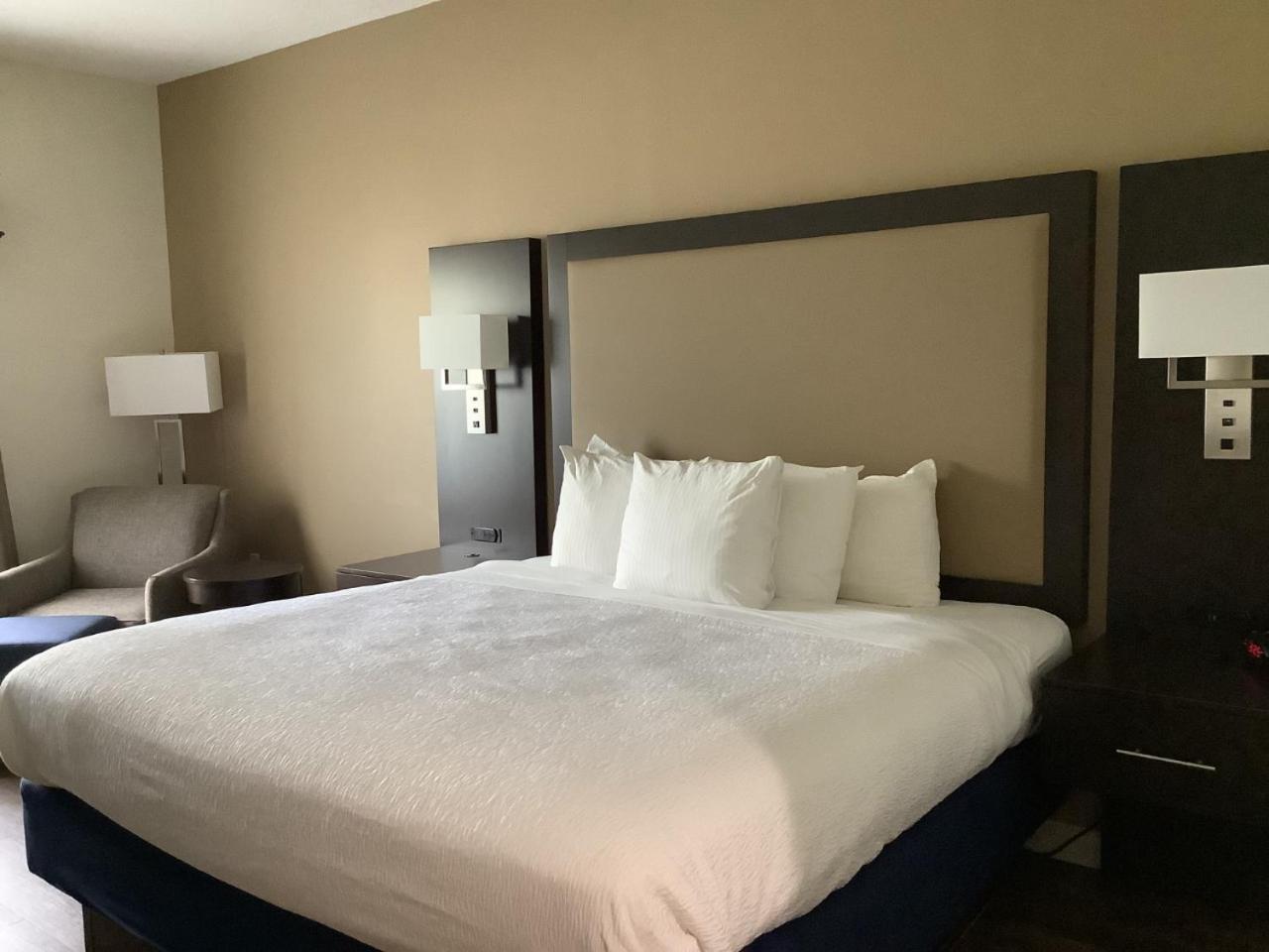 Best Western Plus Madison photo 26