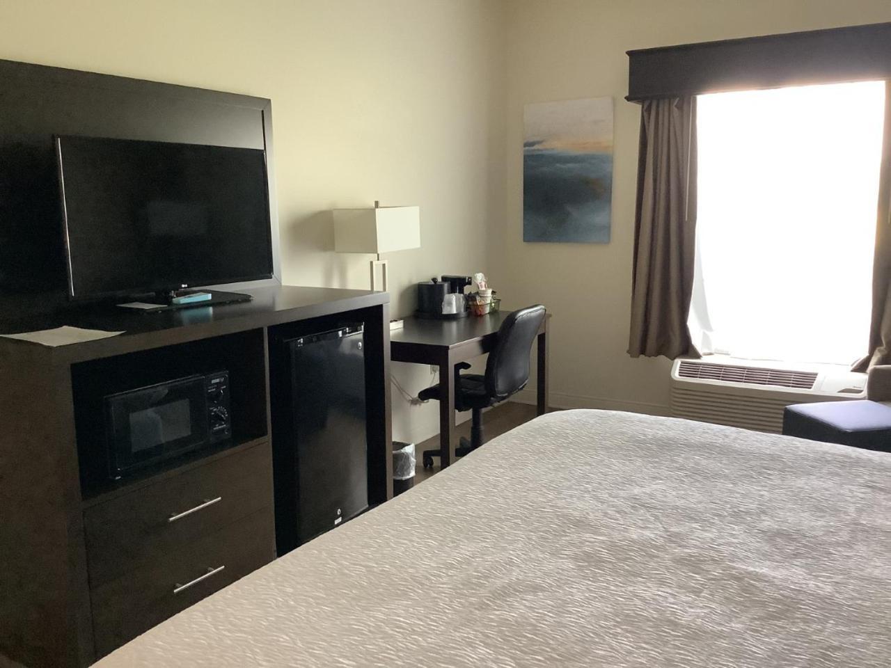 Best Western Plus Madison photo 27