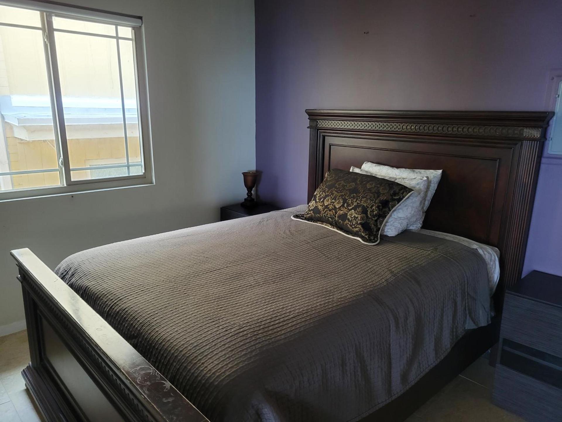 Driftwood Beach Motel photo 2