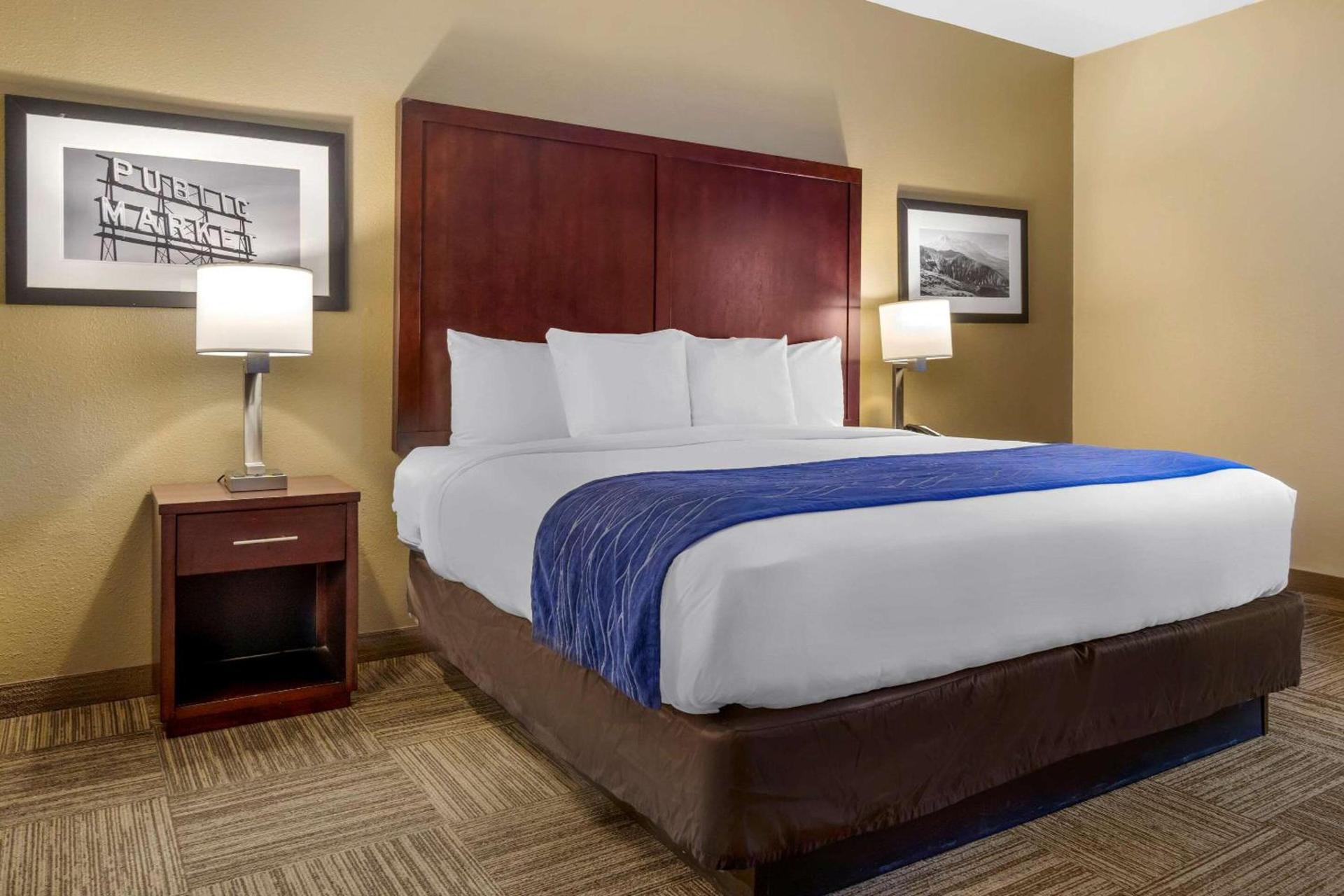 Comfort Inn & Suites Sea-Tac Airport photo 32
