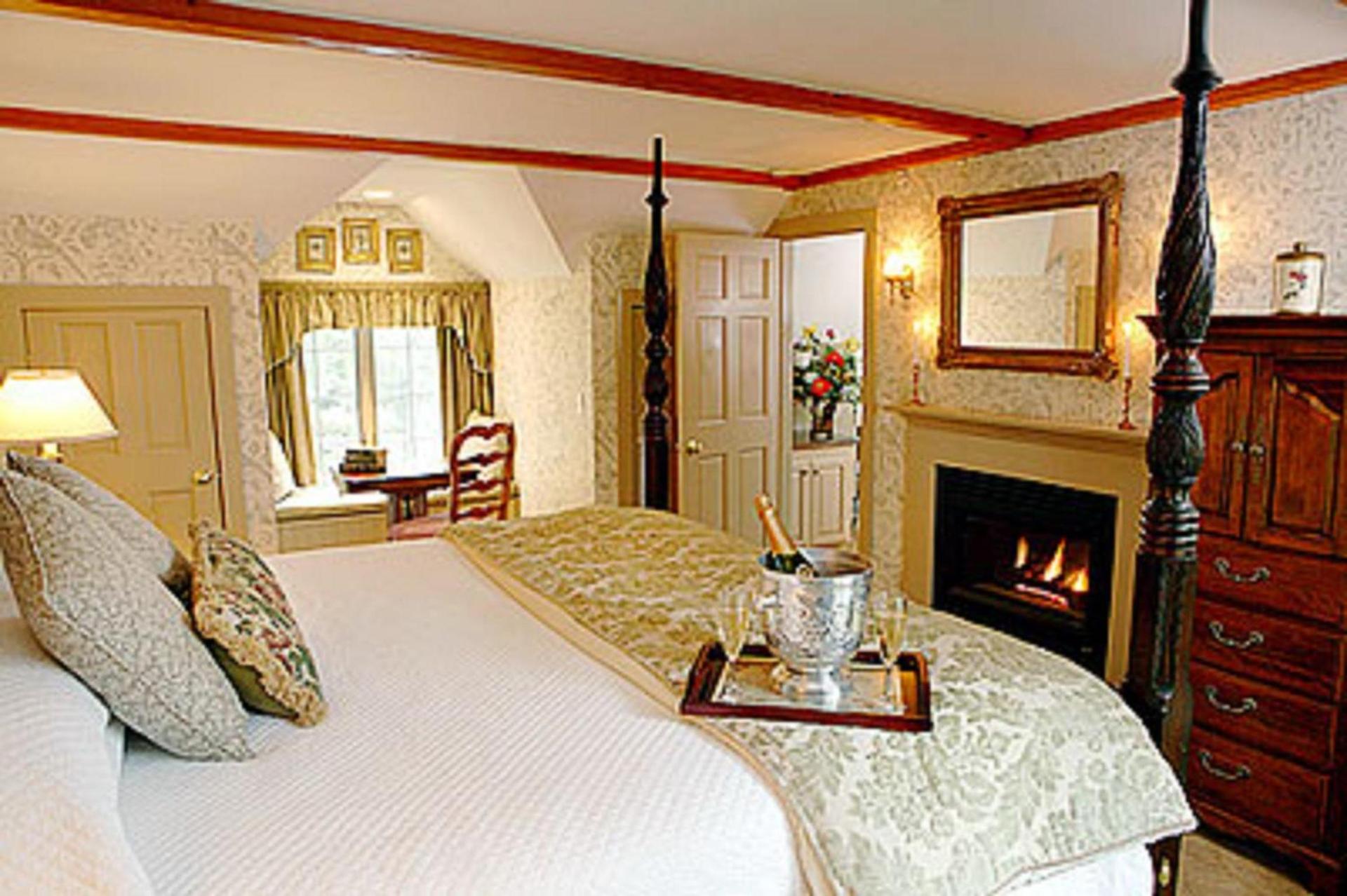 Captain's House Inn photo 60