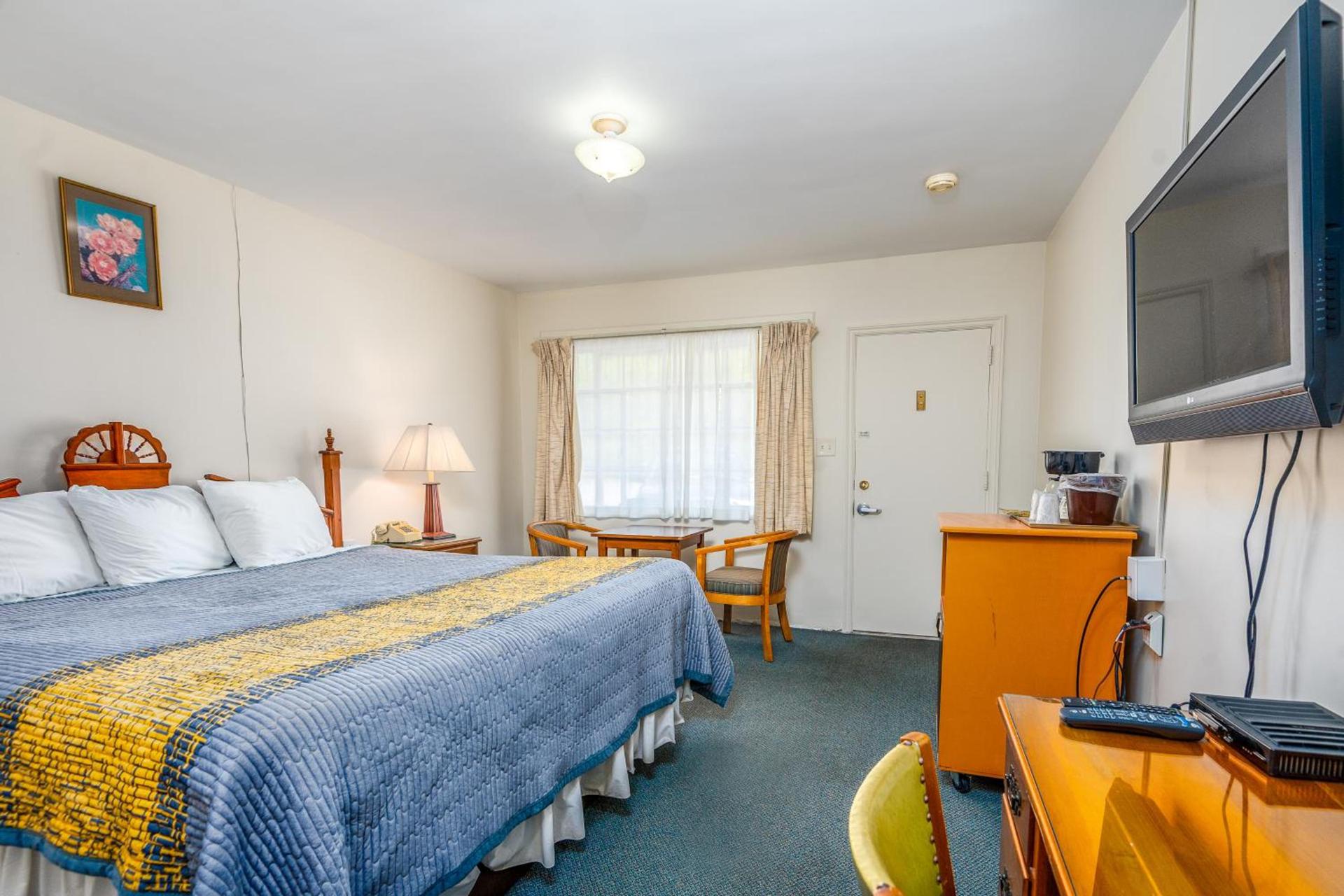 Parkway Inn photo 8