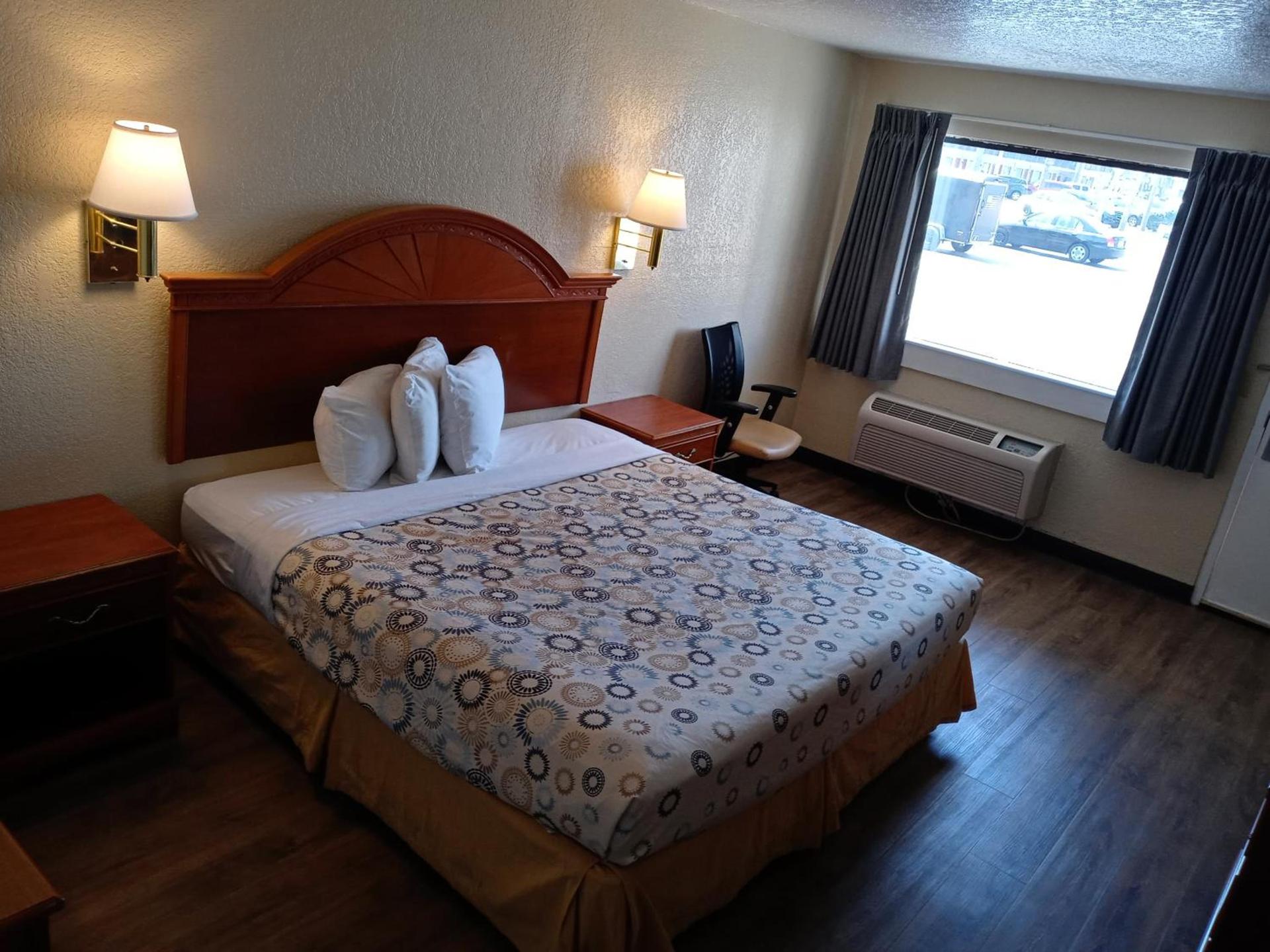 Hole Inn the Wall Hotel - Fort Walton Beach - Sunset Plaza - nearby Beaches & Hurlburt photo 14