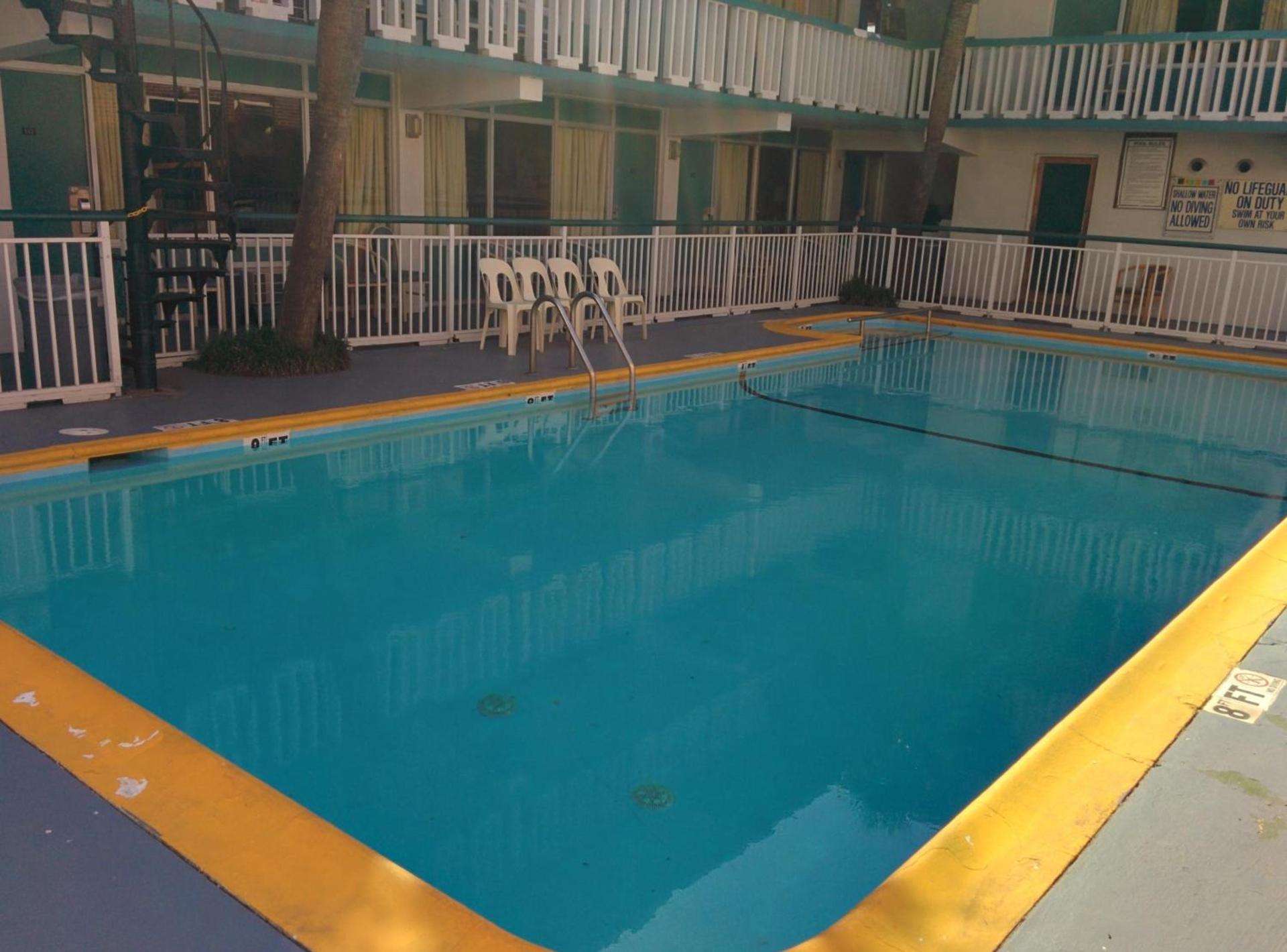 Wayfarer Motel photo 5