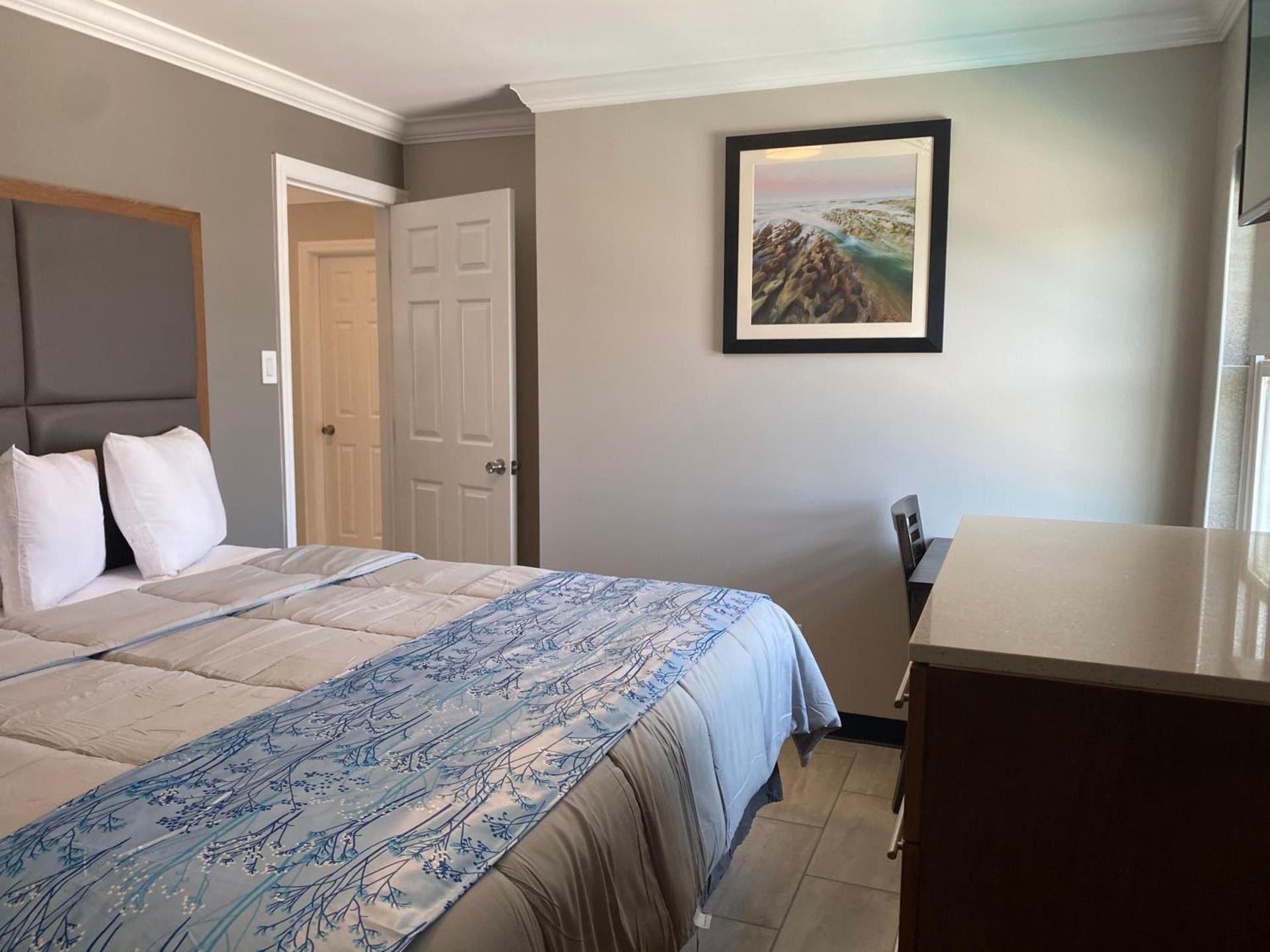 Coastal Sands Inn photo 33