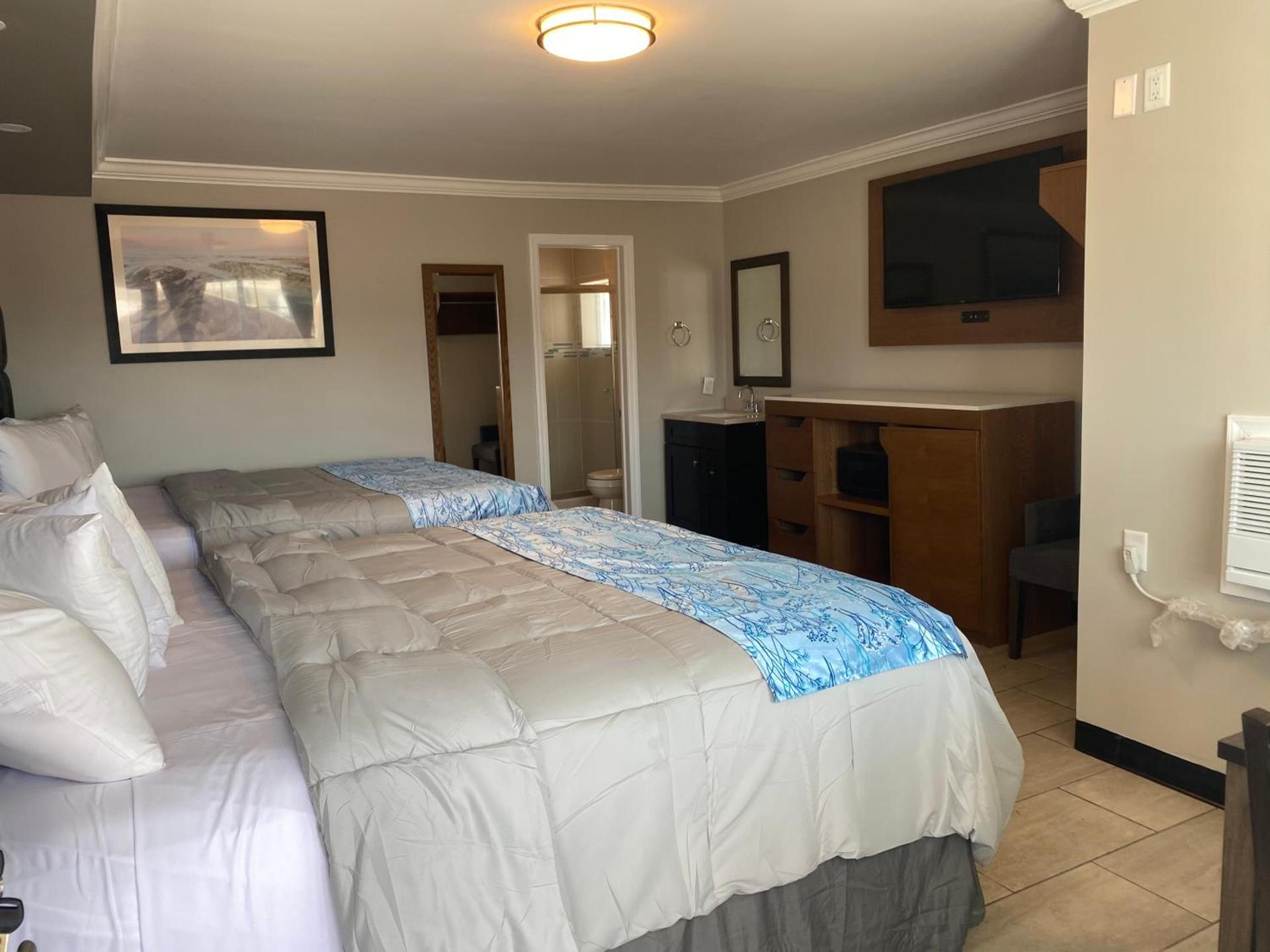 Coastal Sands Inn photo 30