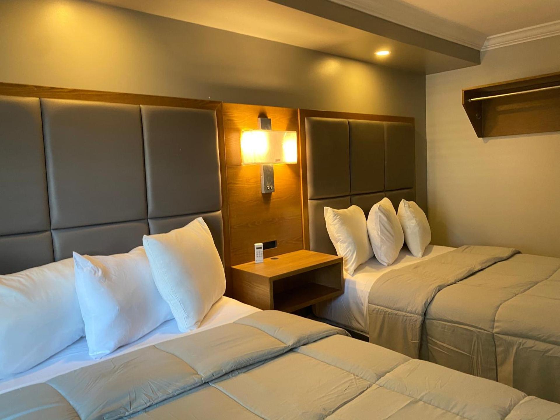 Coastal Sands Inn photo 18