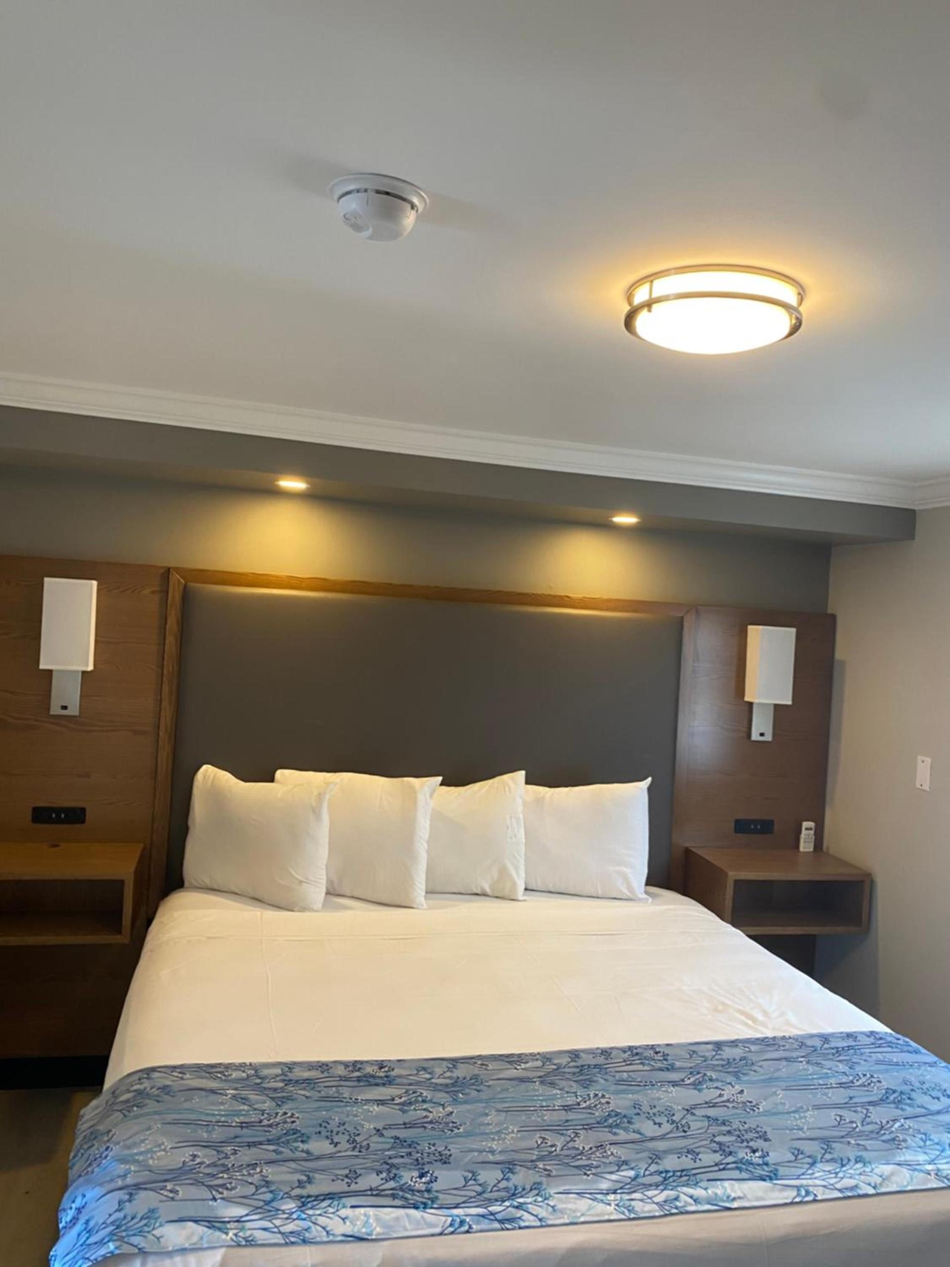 Coastal Sands Inn photo 16