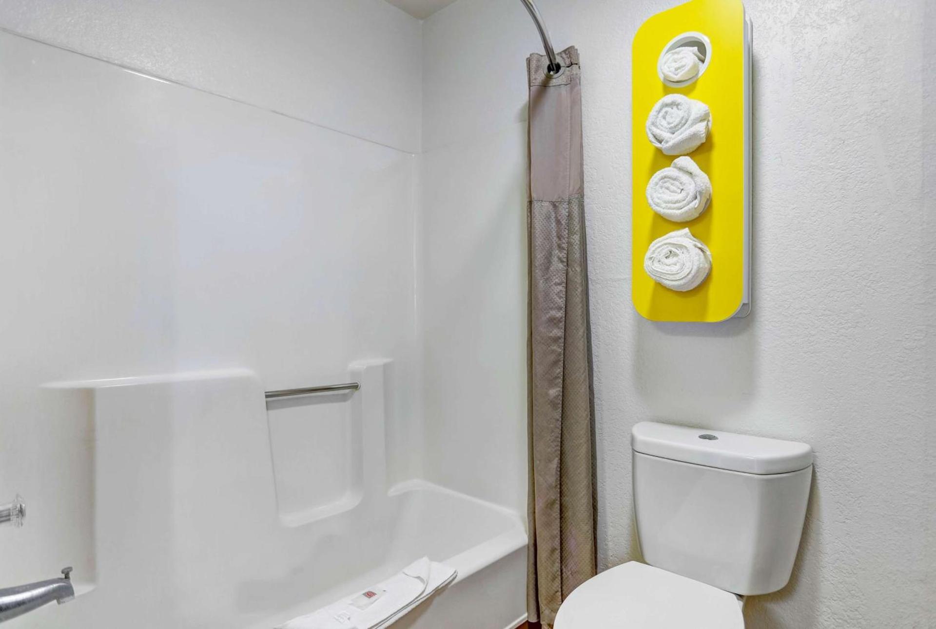 Motel 6-Moriarty, NM photo 19
