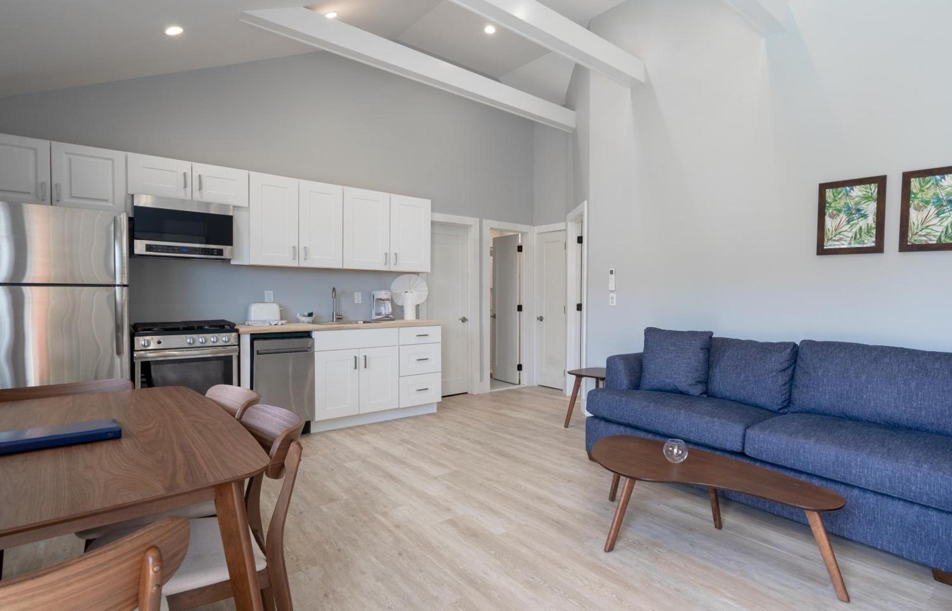 A Wave Inn - Montauk photo 62