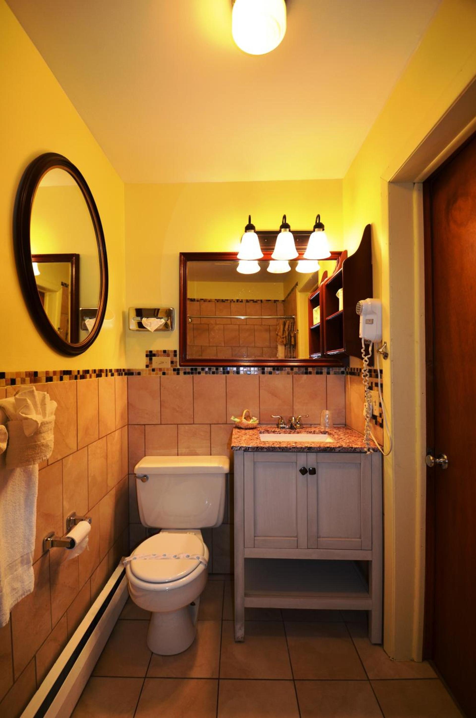 Williamstown Motel photo 22
