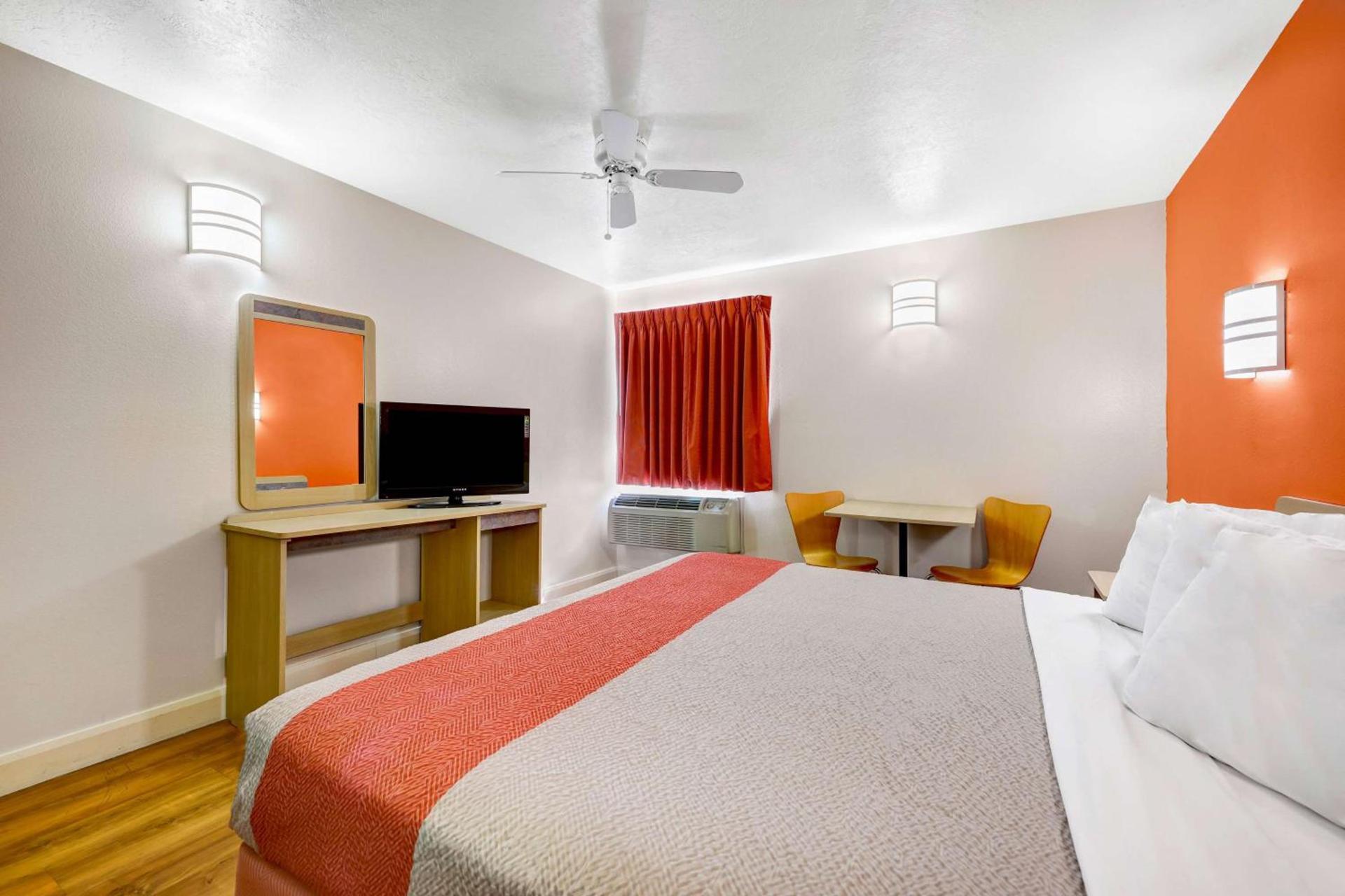 Motel 6-Beaver, UT photo 14