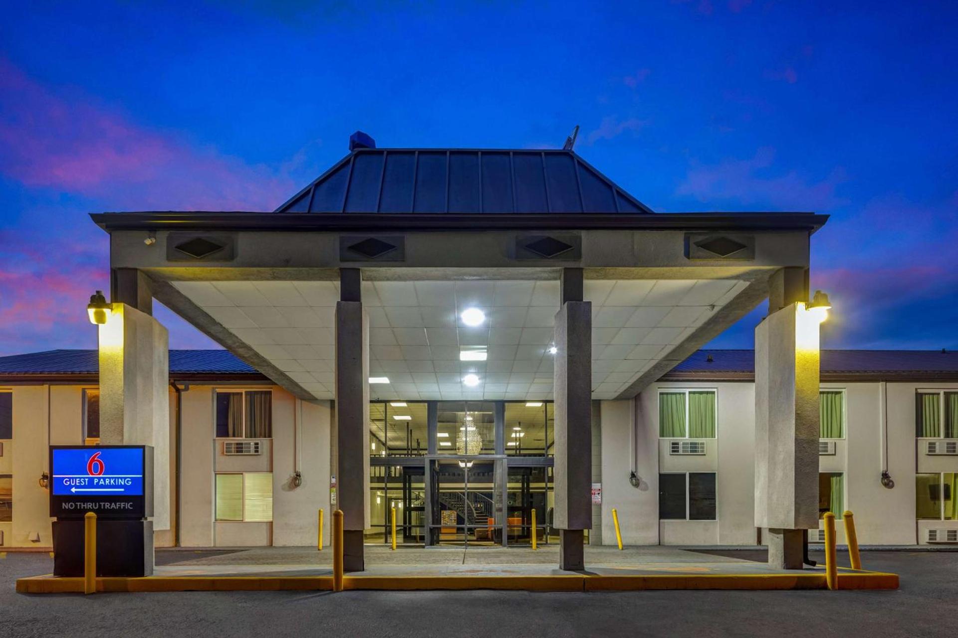 Motel 6 Indianapolis IN photo 5