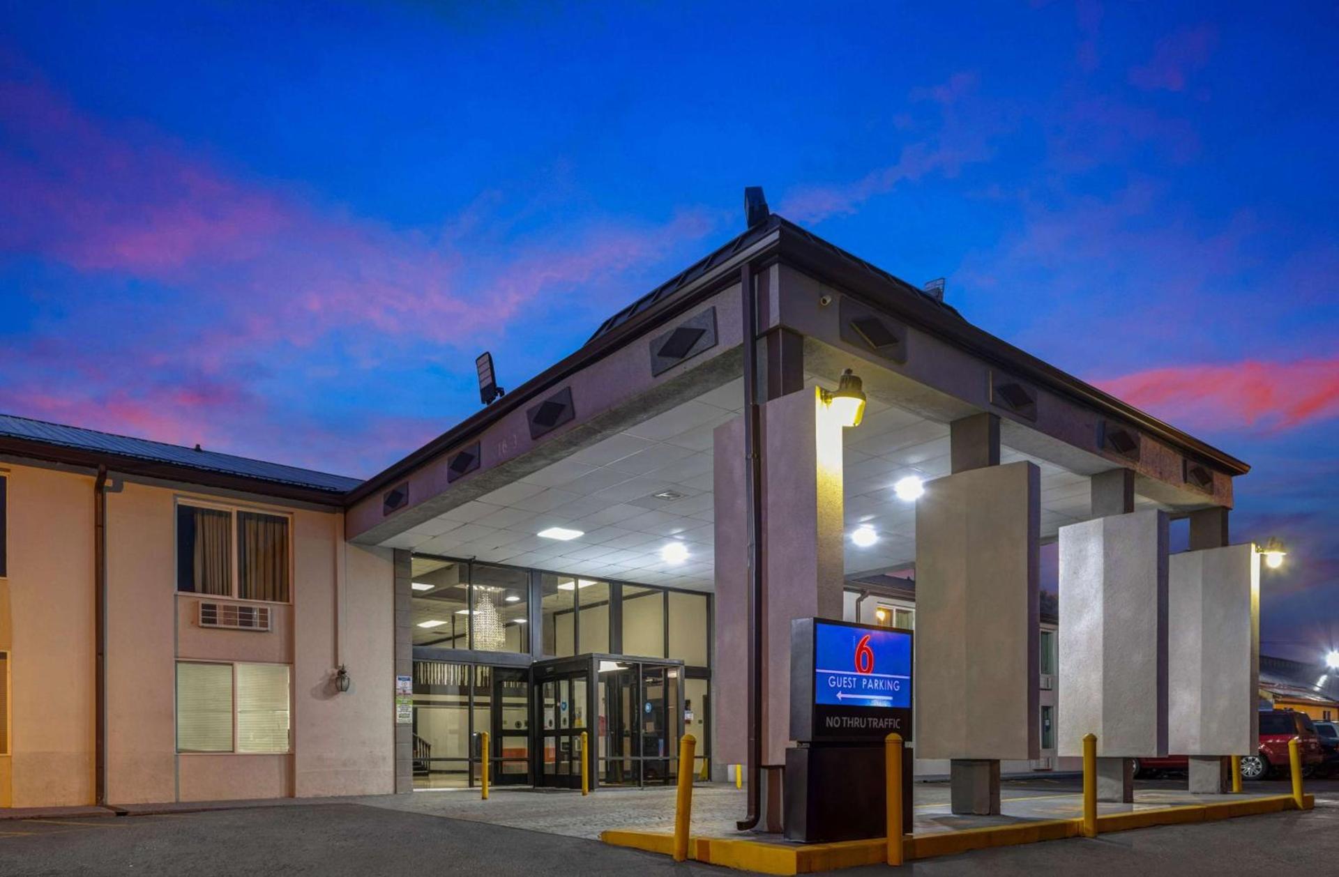 Motel 6 Indianapolis IN photo 6