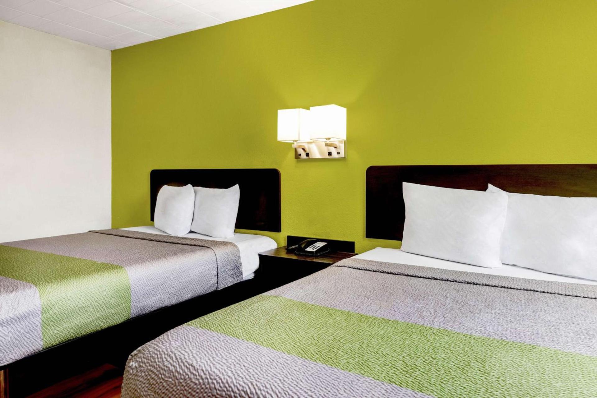 Motel 6 Indianapolis IN photo 13