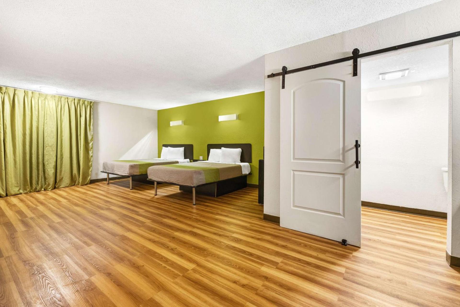 Motel 6 Indianapolis IN photo 16