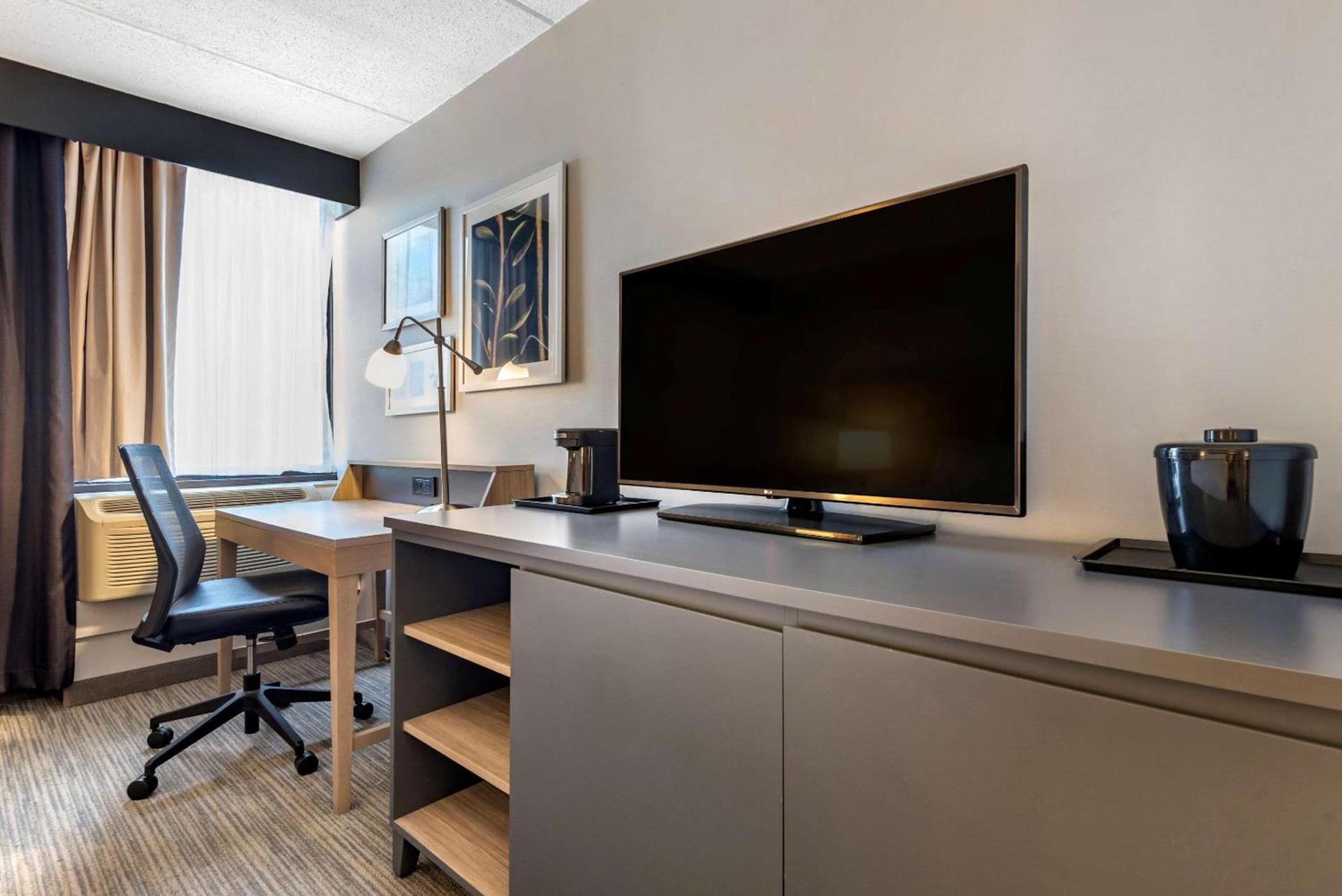 Comfort Inn & Suites Liverpool - Syracuse North photo 14