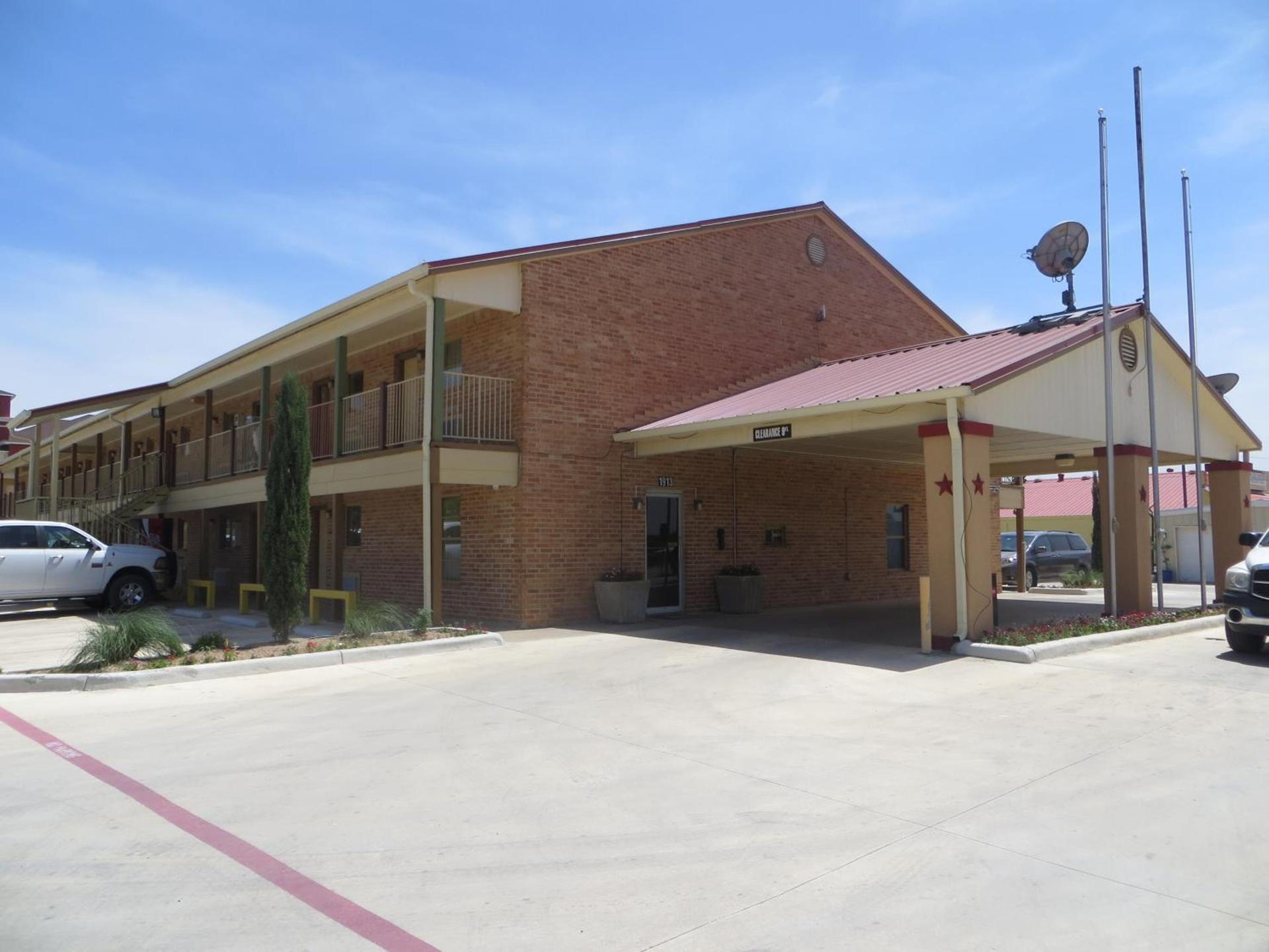Super 8 by Wyndham Pleasanton photo 19