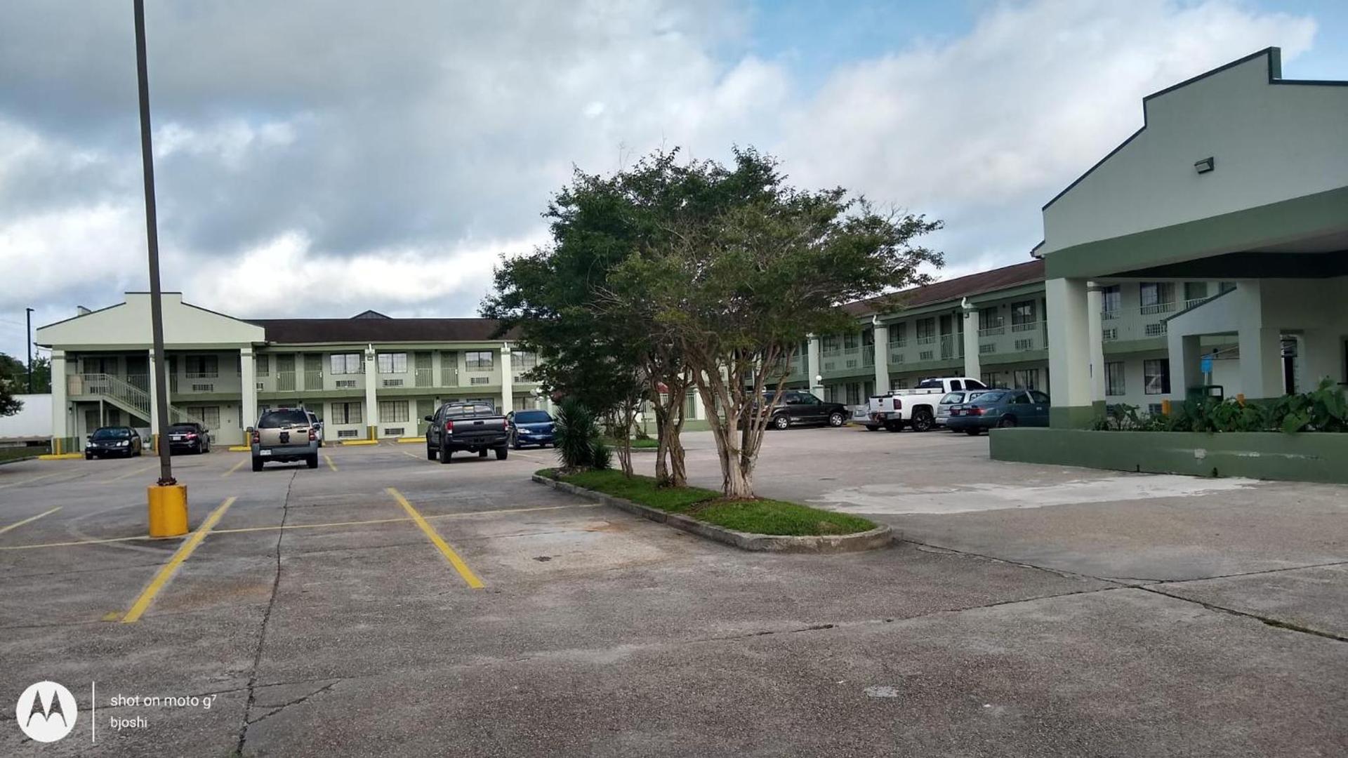 Highland Inn Denham Springs Baton Rouge East photo 5