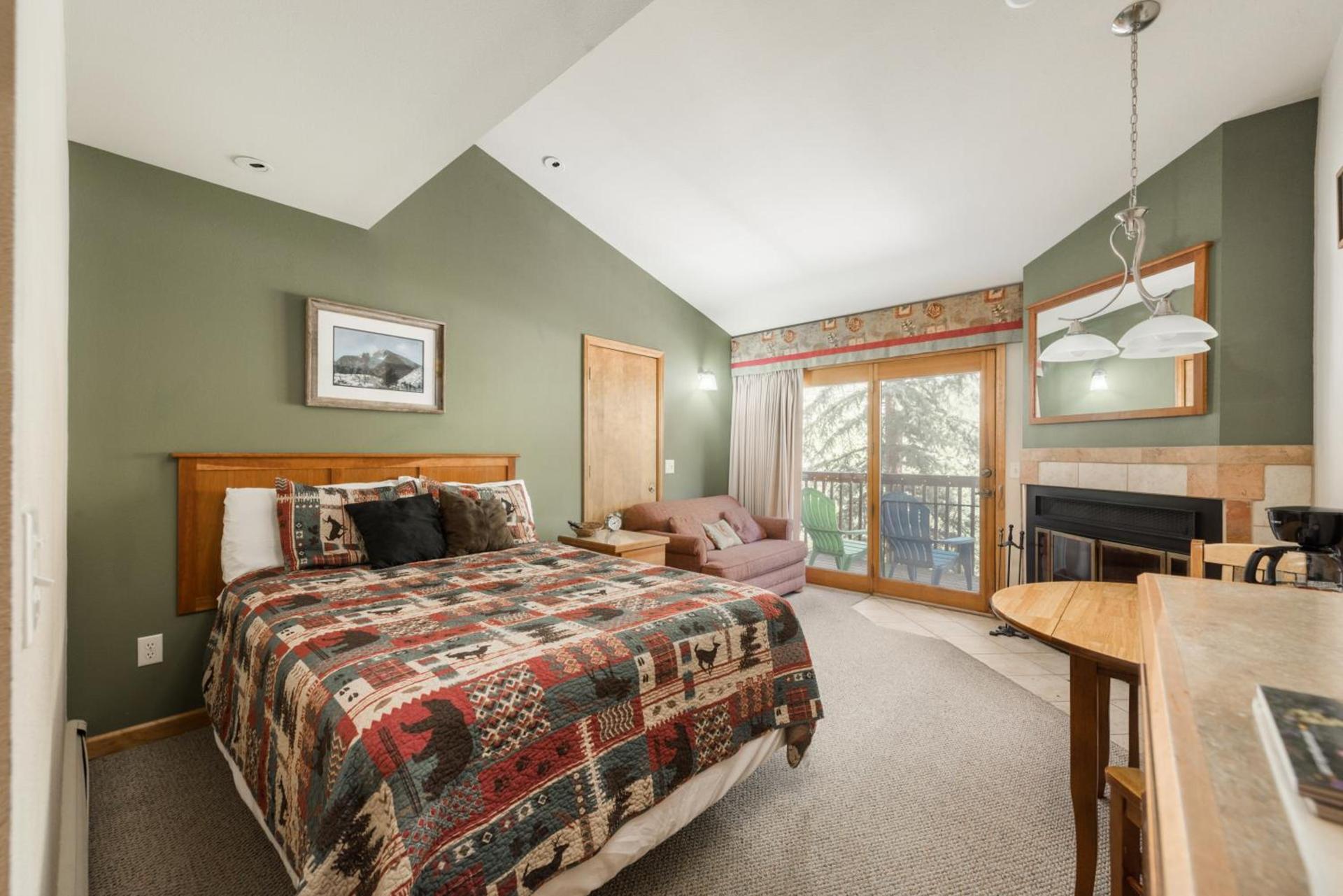 Ponderosa Lodge photo 69
