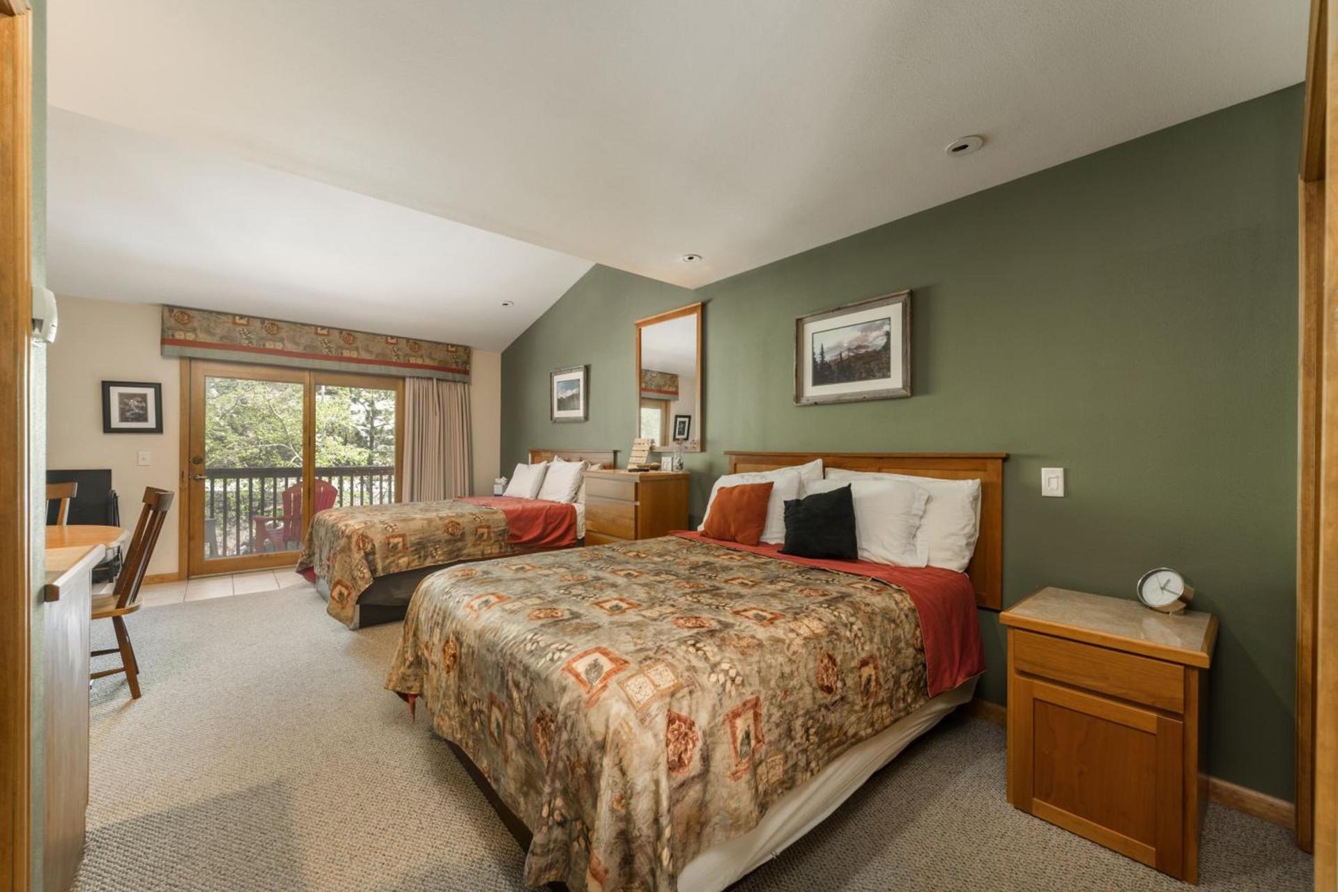Ponderosa Lodge photo 74