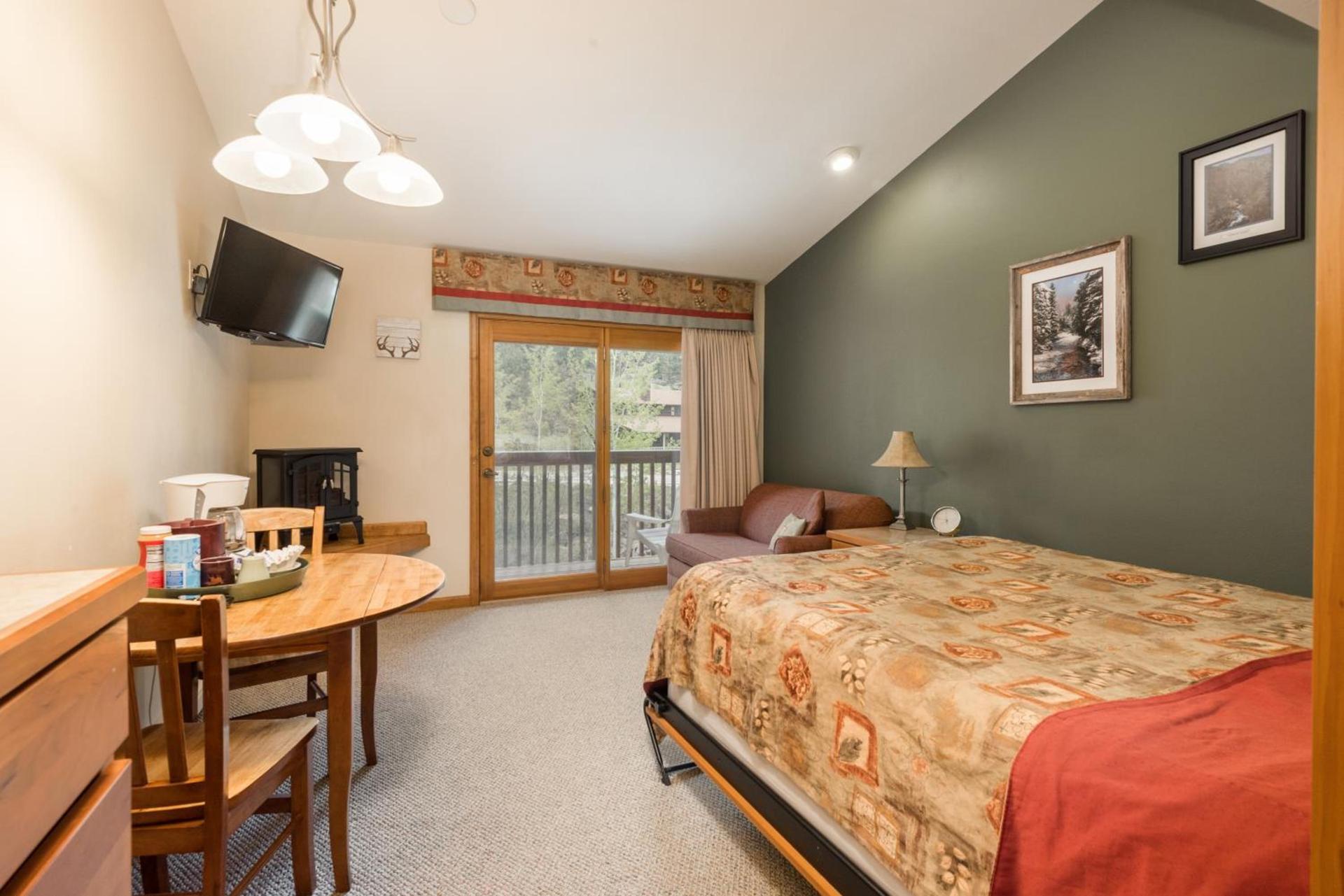 Ponderosa Lodge photo 76