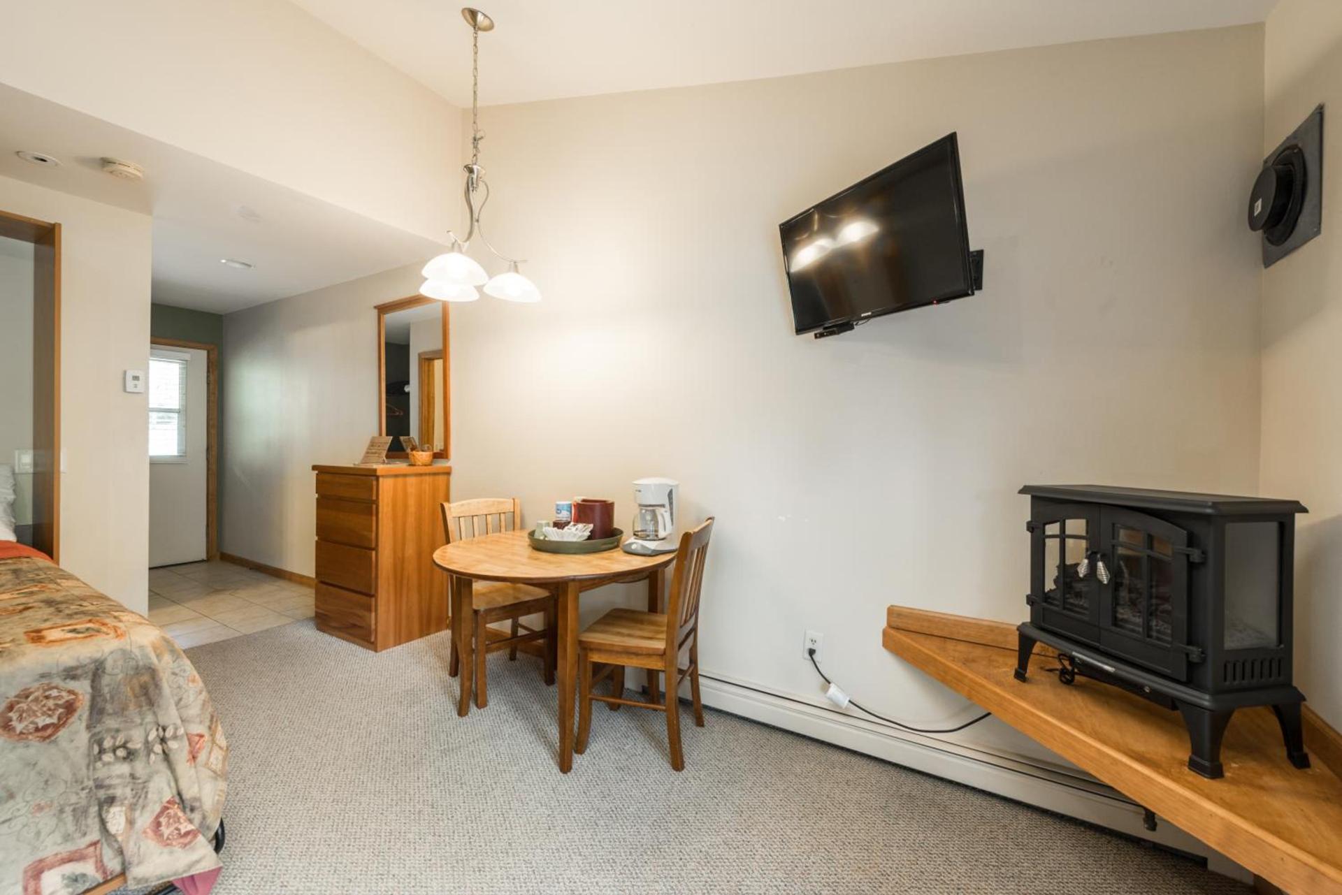 Ponderosa Lodge photo 75