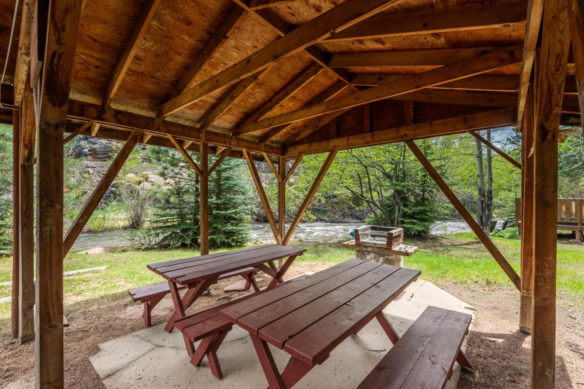 Ponderosa Lodge photo 68