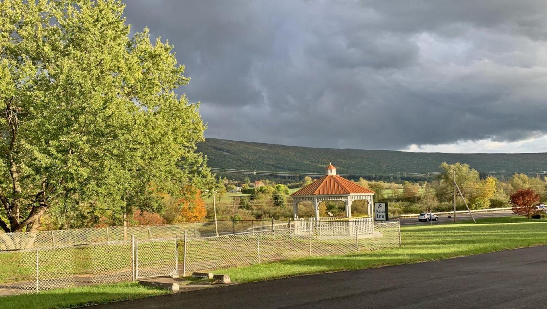 Relax Inn Altoona photo 6